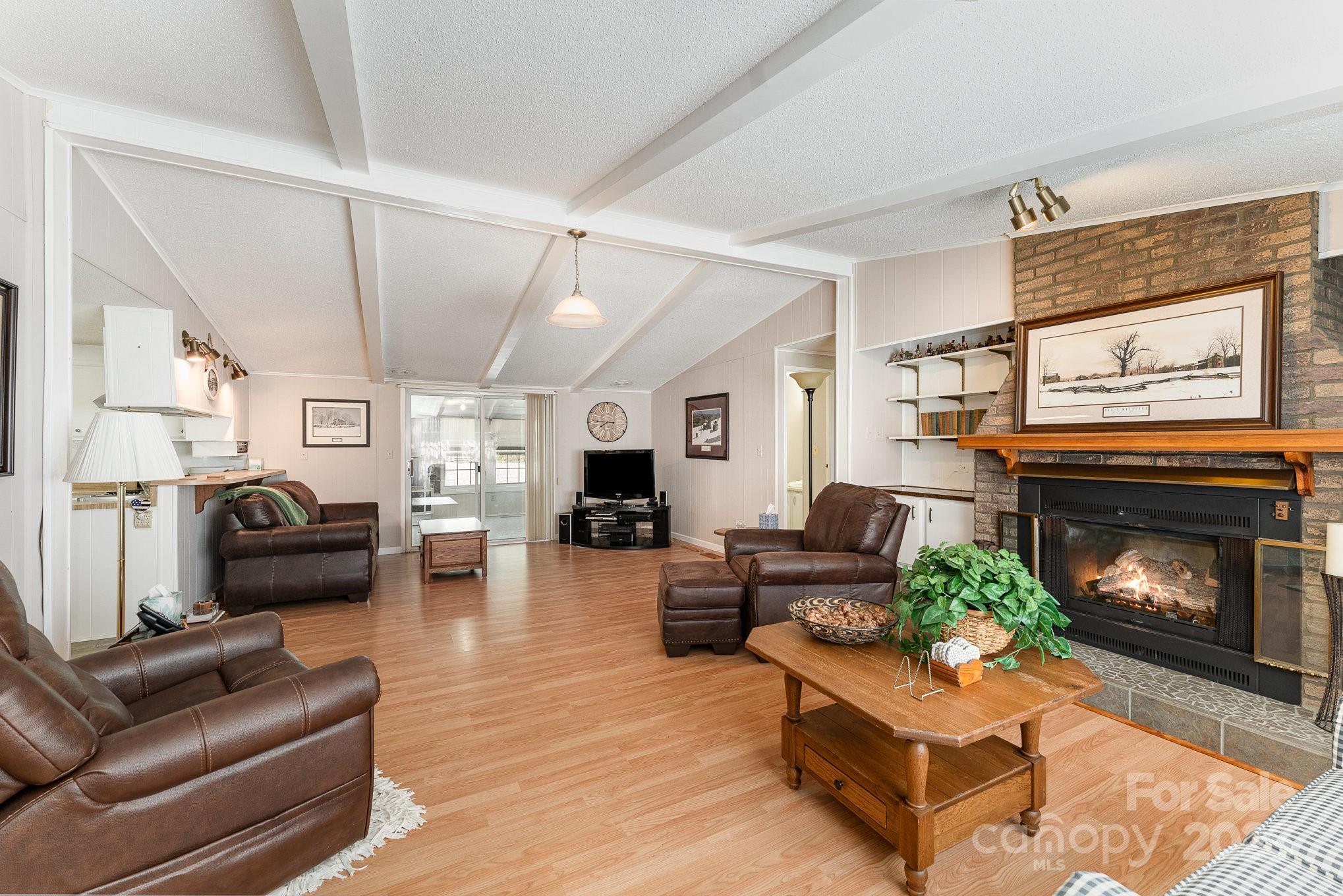 5013 Friendship Circle Road Property Photo 3