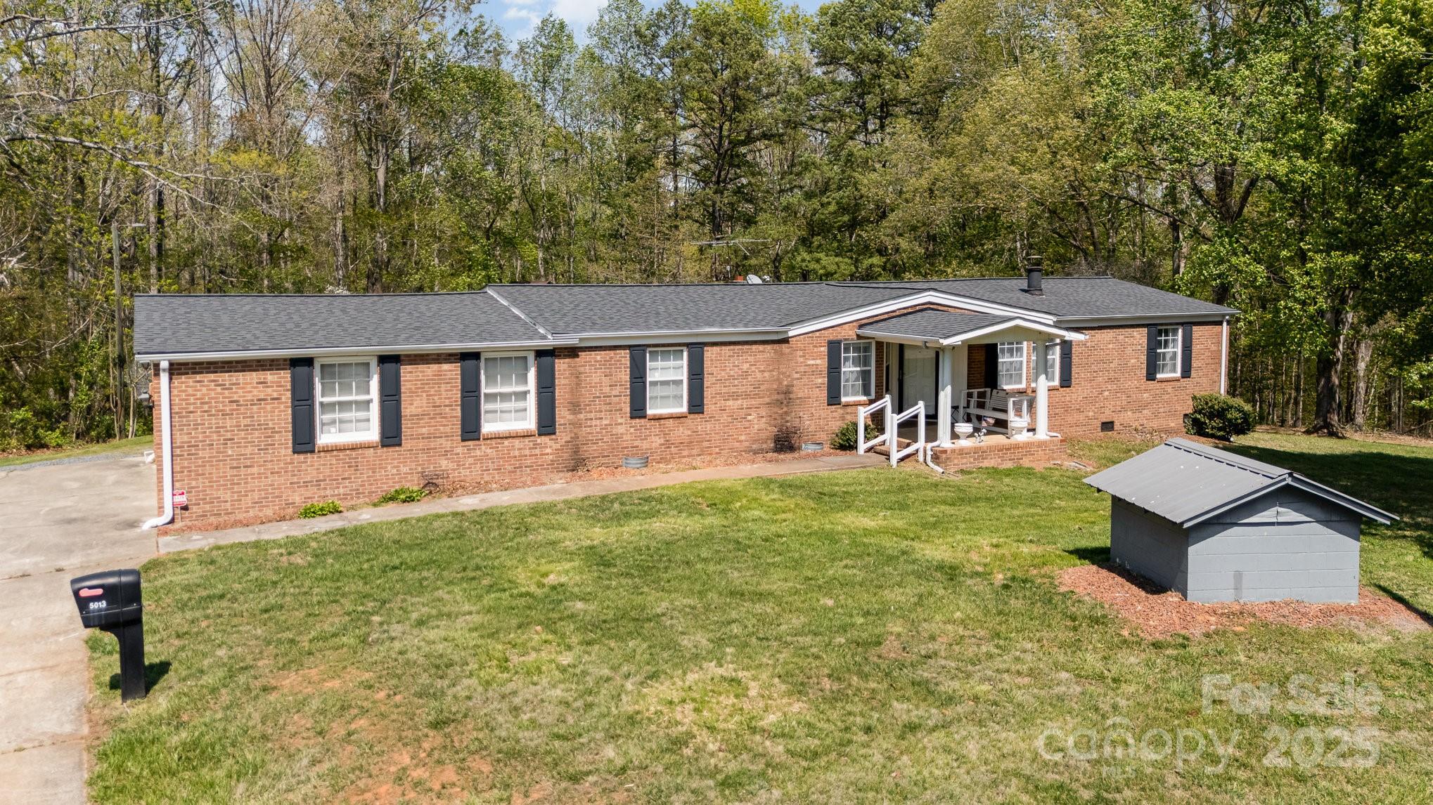 5013 Friendship Circle Road Property Photo 6
