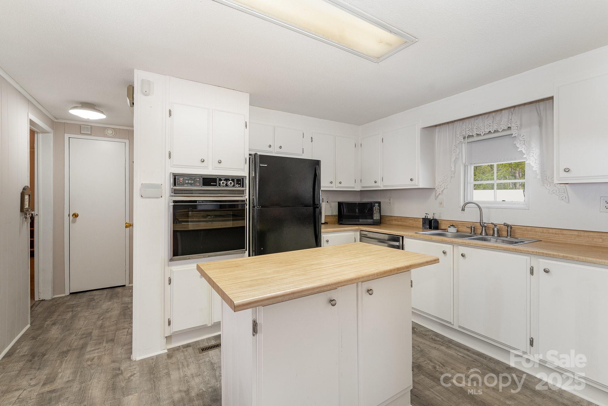 5013 Friendship Circle Road Property Photo 13