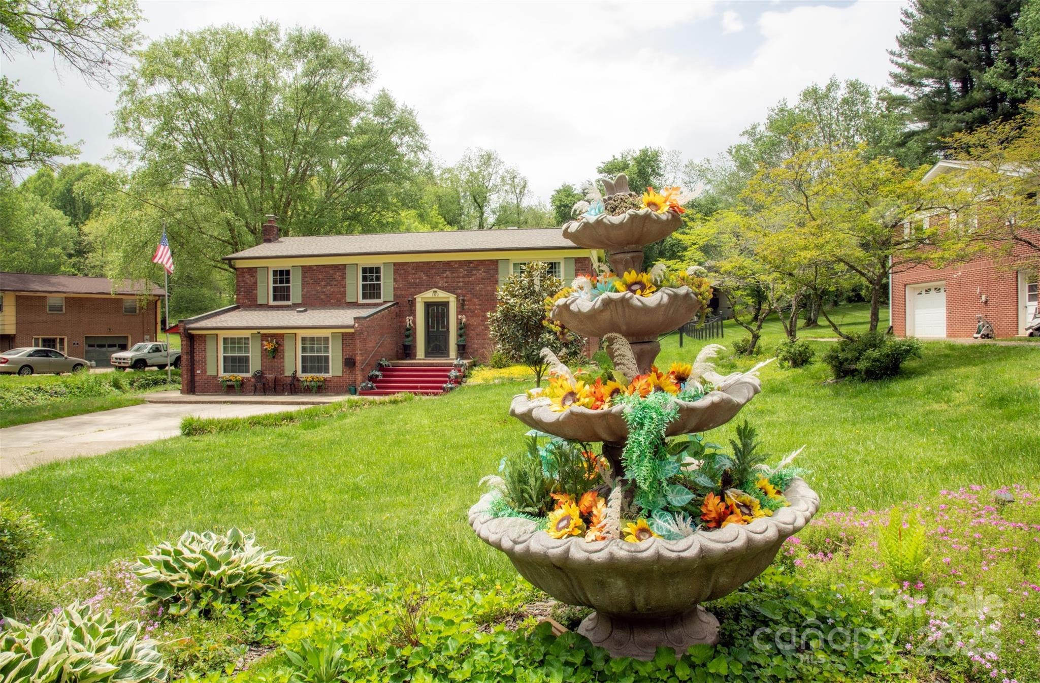 162 Fairway Hills Drive Property Photo 4