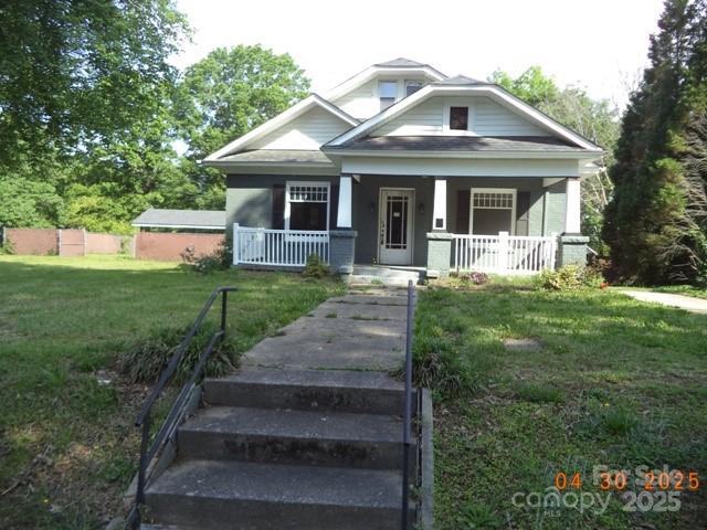 216 N Rowan Avenue Property Photo