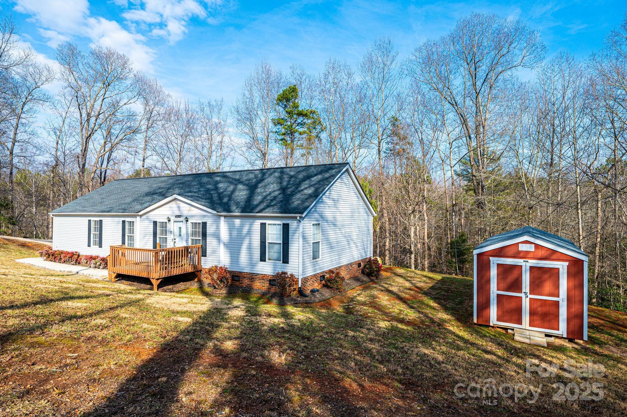 4845 Midway Sand Road Property Photo