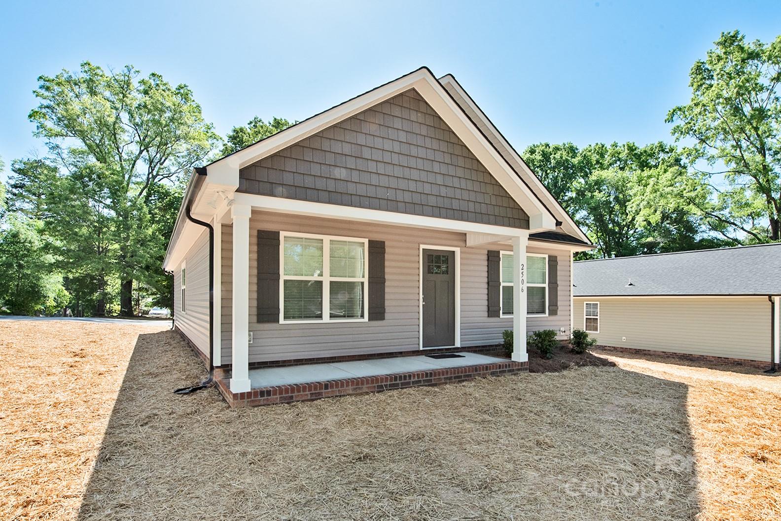 2506 Glendale Avenue Property Photo 1