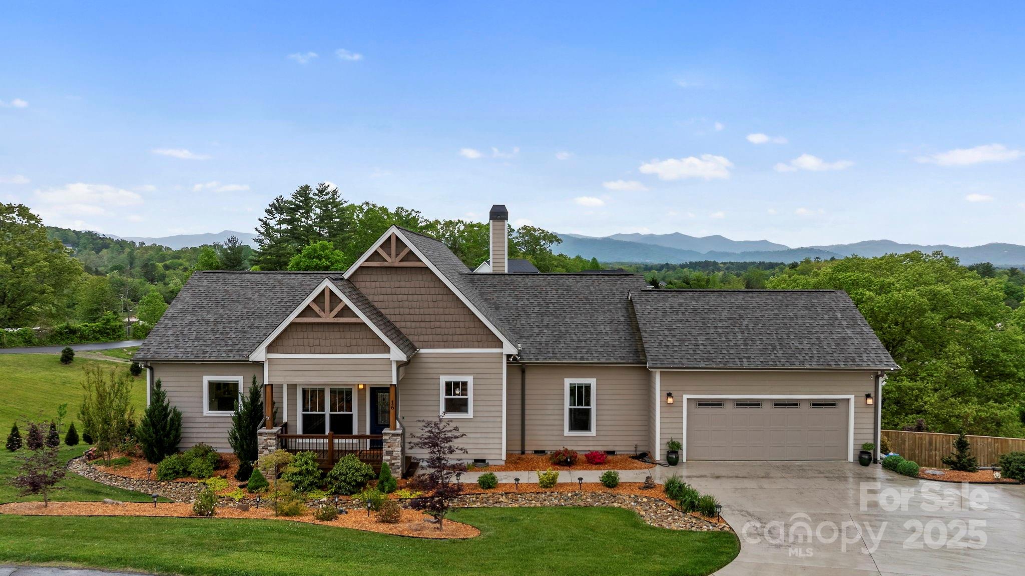 16 Enchanted Oak Lane Property Photo 1