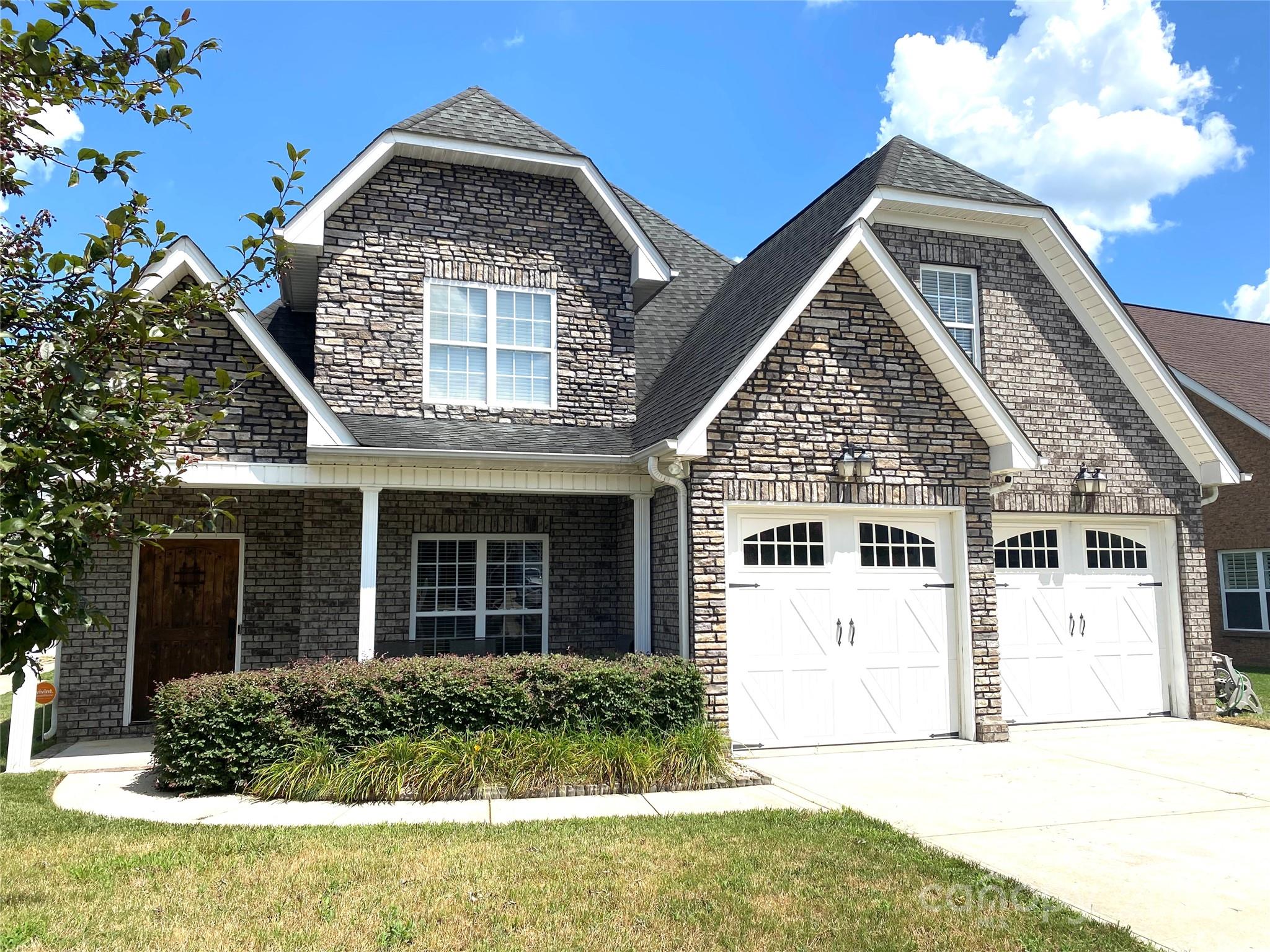 4562 Lanstone Court Property Photo 1