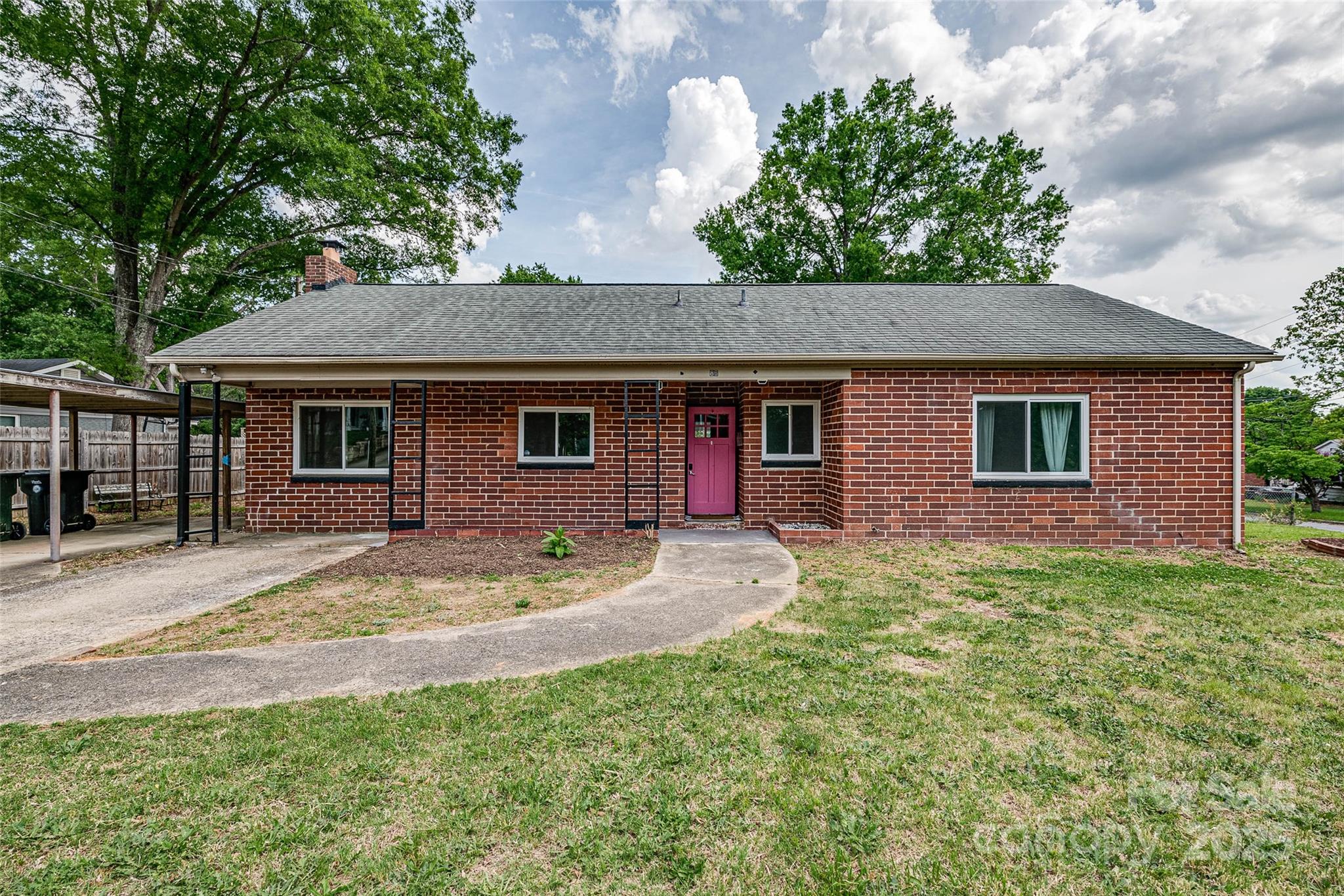 85 Sw Myrtle Avenue Property Photo 1