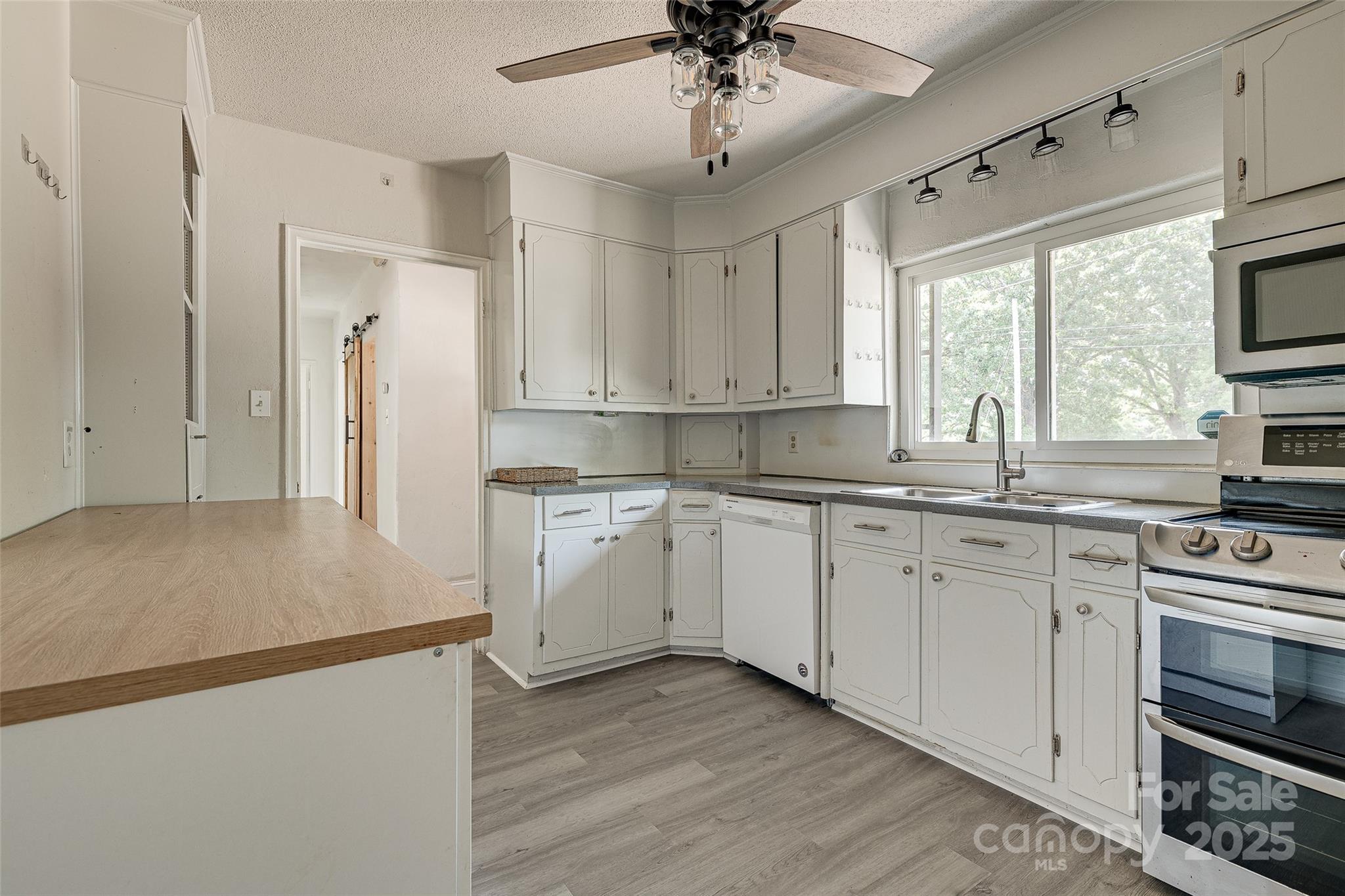 85 Sw Myrtle Avenue Property Photo 6