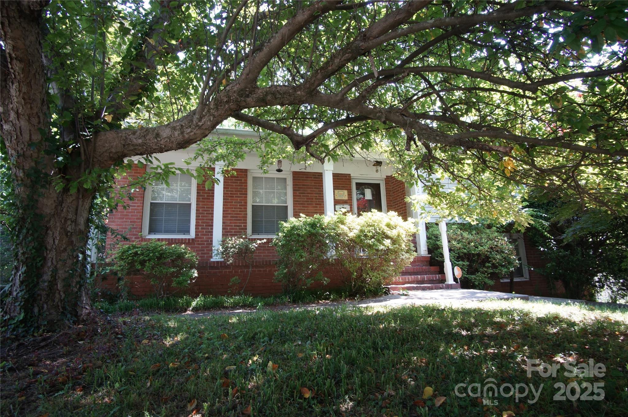 5127 Murrayhill Road Property Photo 1