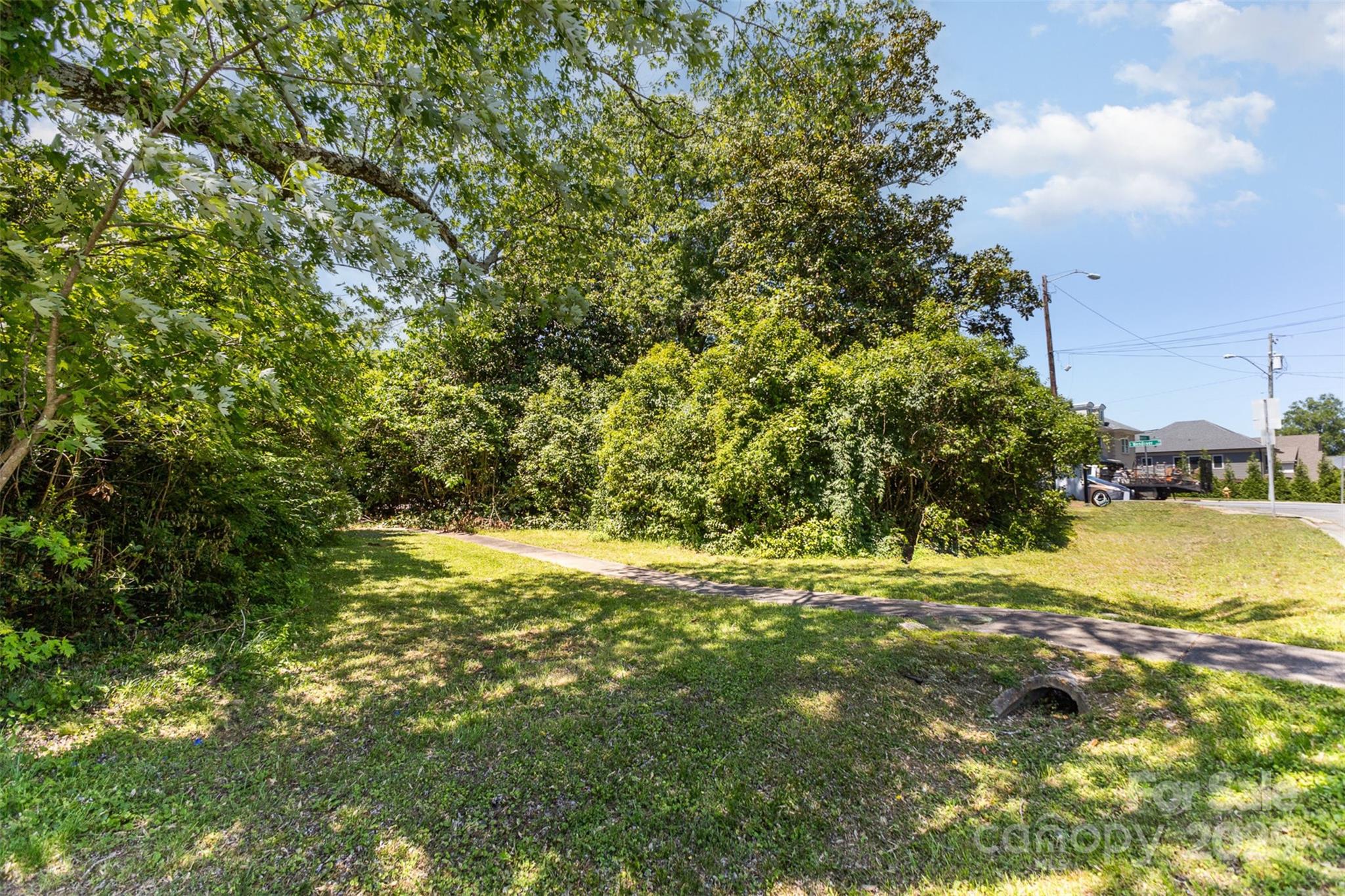 1501 S Wendover Road 1 Property Photo 14