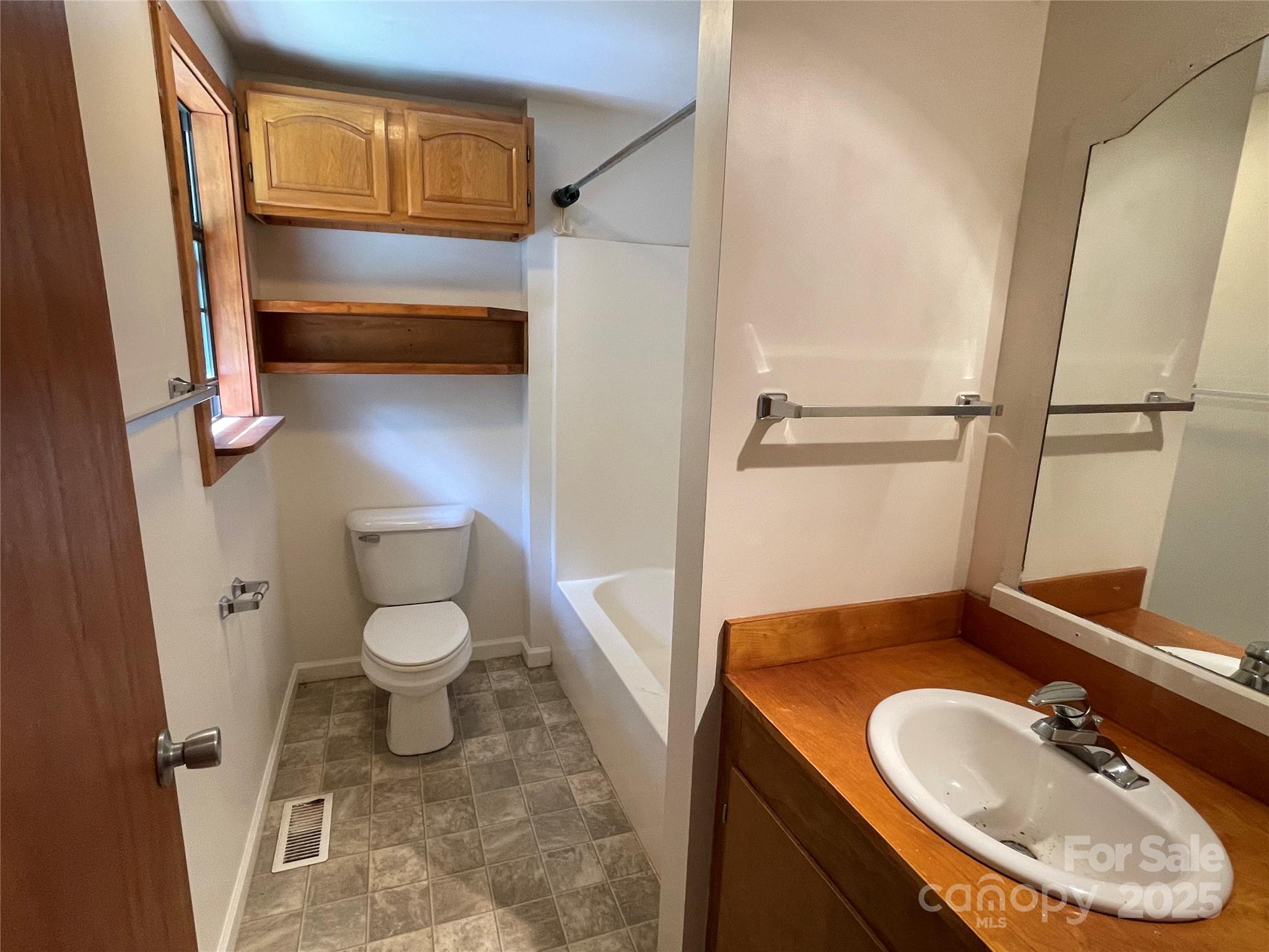 930 Copperhead Cove Property Photo 15