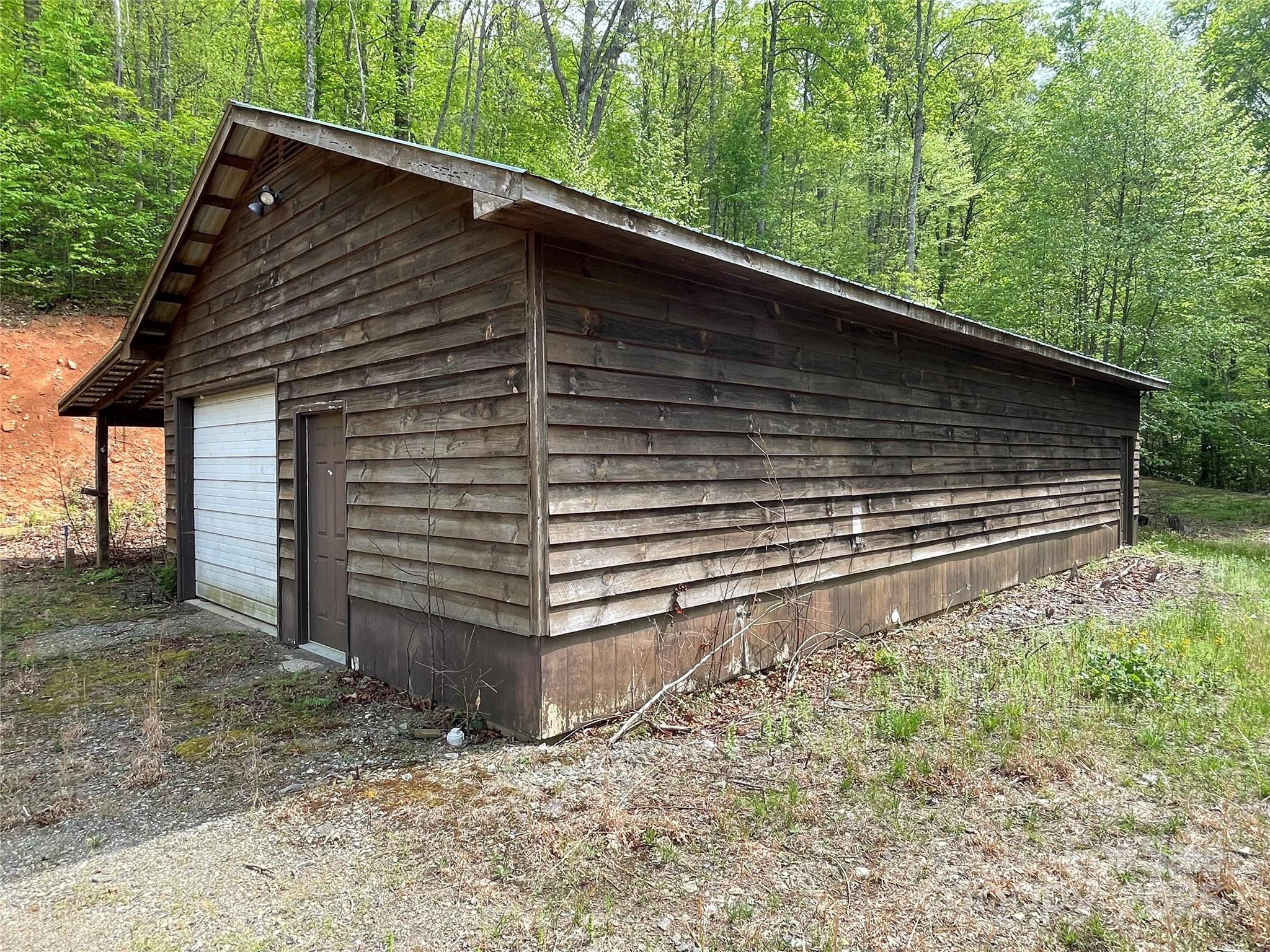 930 Copperhead Cove Property Photo 32