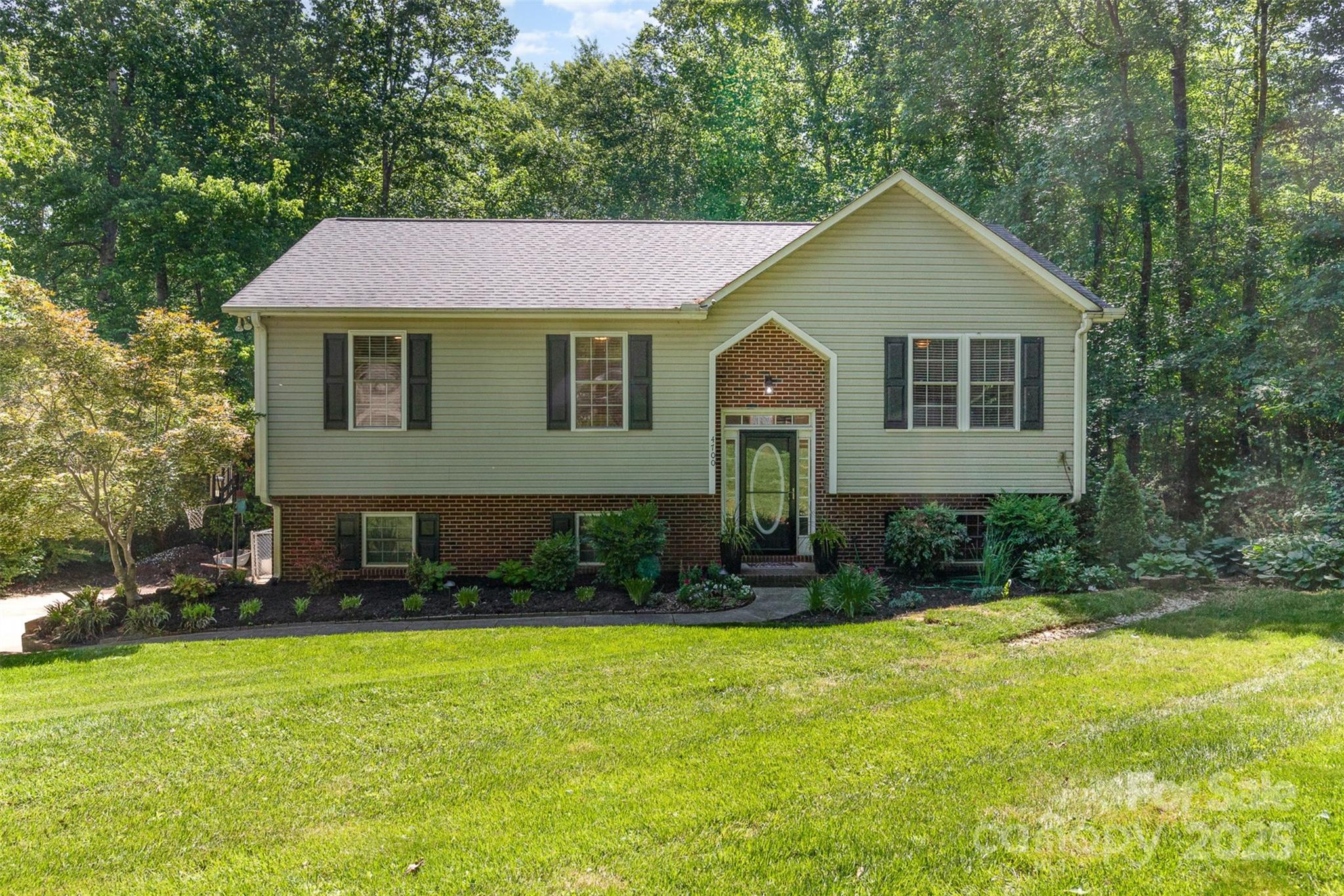 4700 Hickory Grove Road Property Photo 1