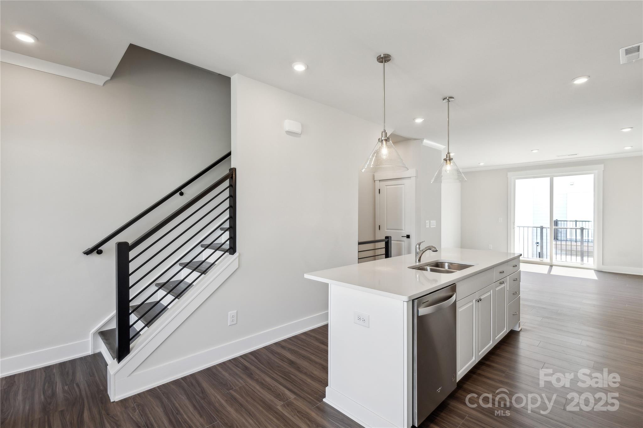 2013 Clarksdale Drive 38 Property Photo 2