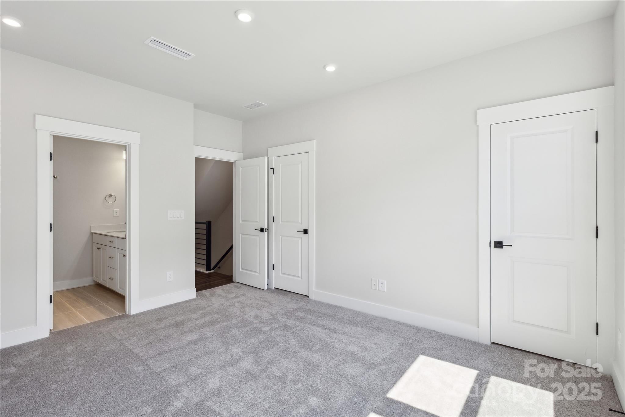 2013 Clarksdale Drive 38 Property Photo 5