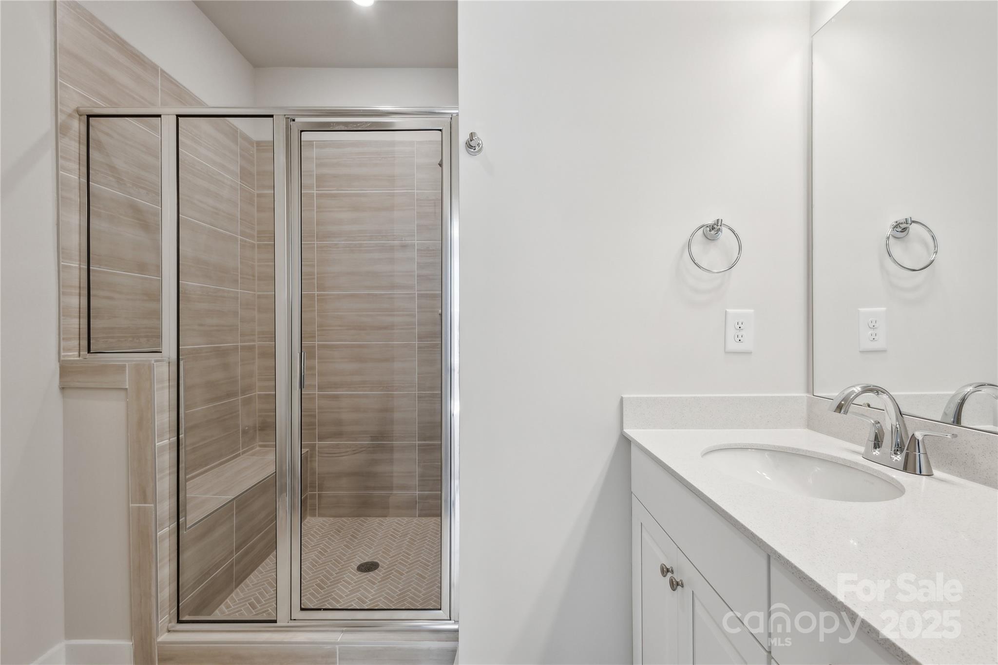 2013 Clarksdale Drive 38 Property Photo 7