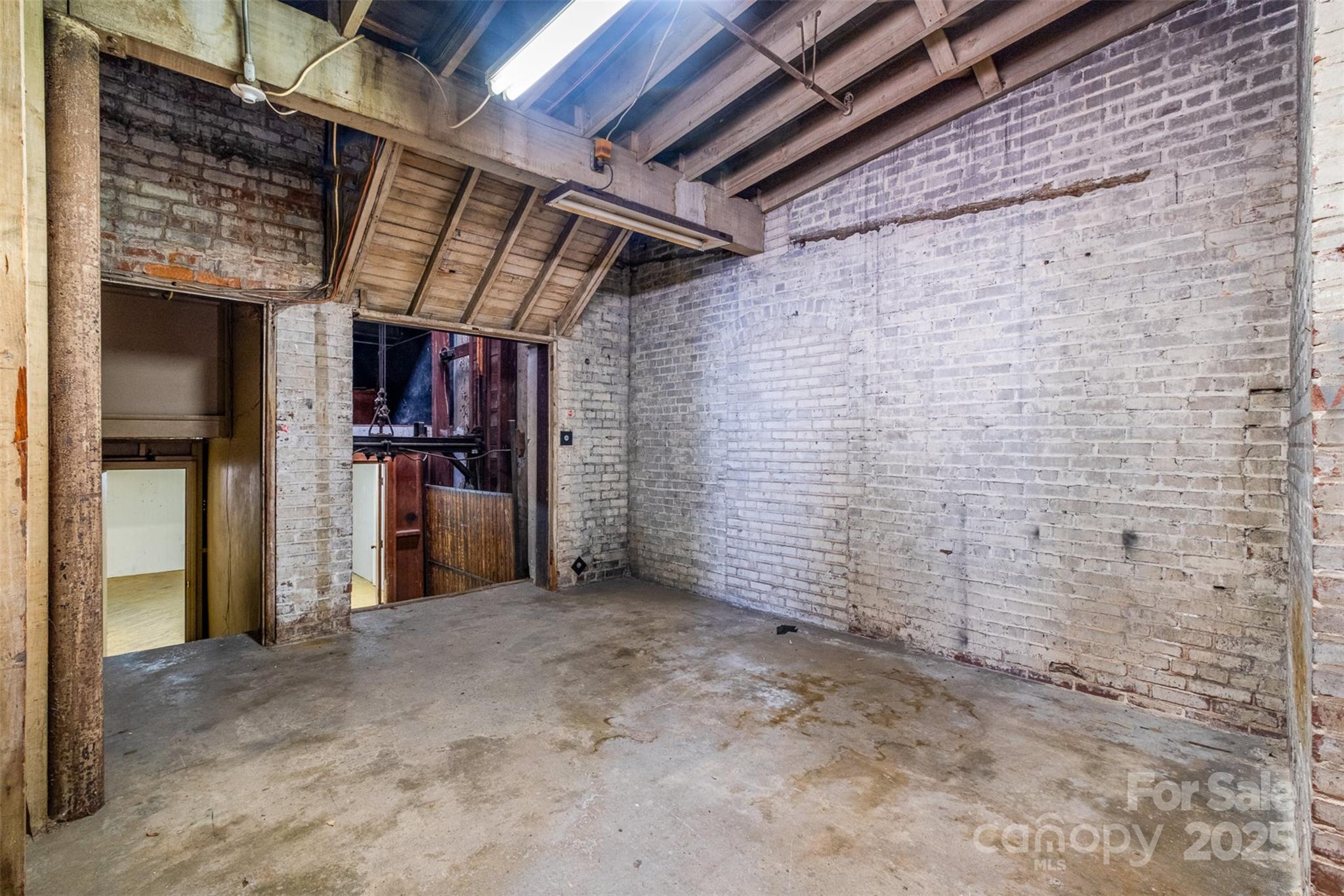 109 Hampton Street Property Photo 32