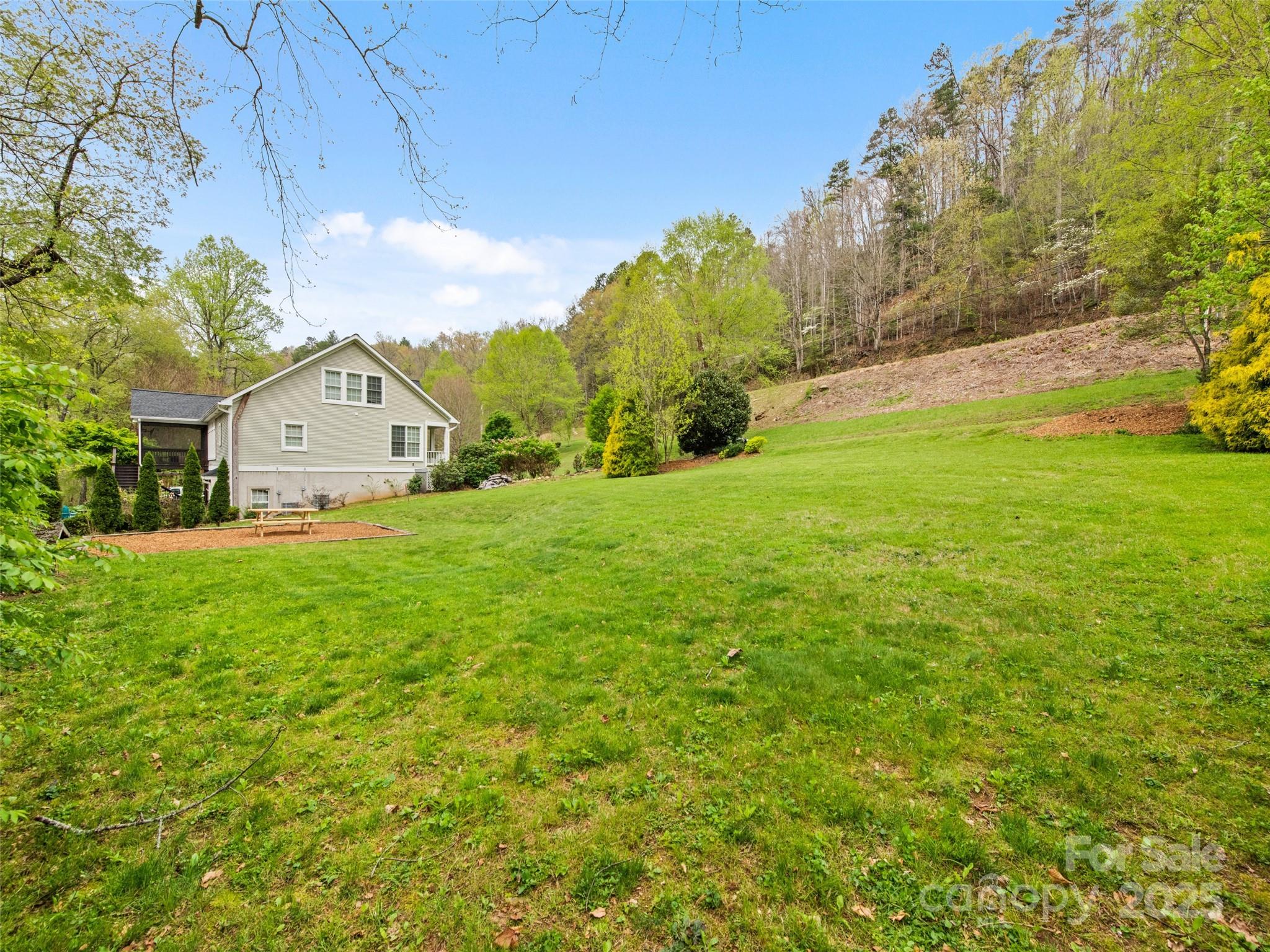 84 Ahoya Trail 2 Property Photo 7
