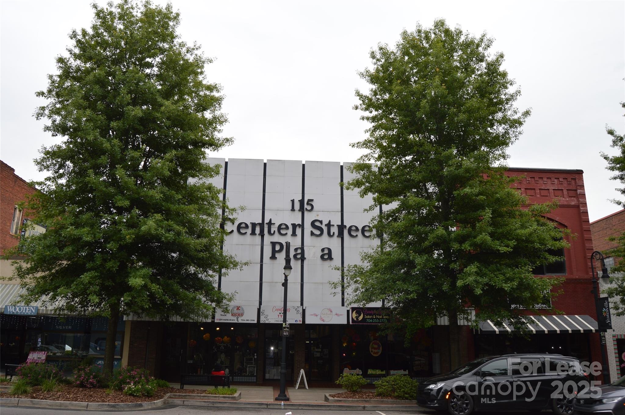 111 S Center Street Property Photo 1