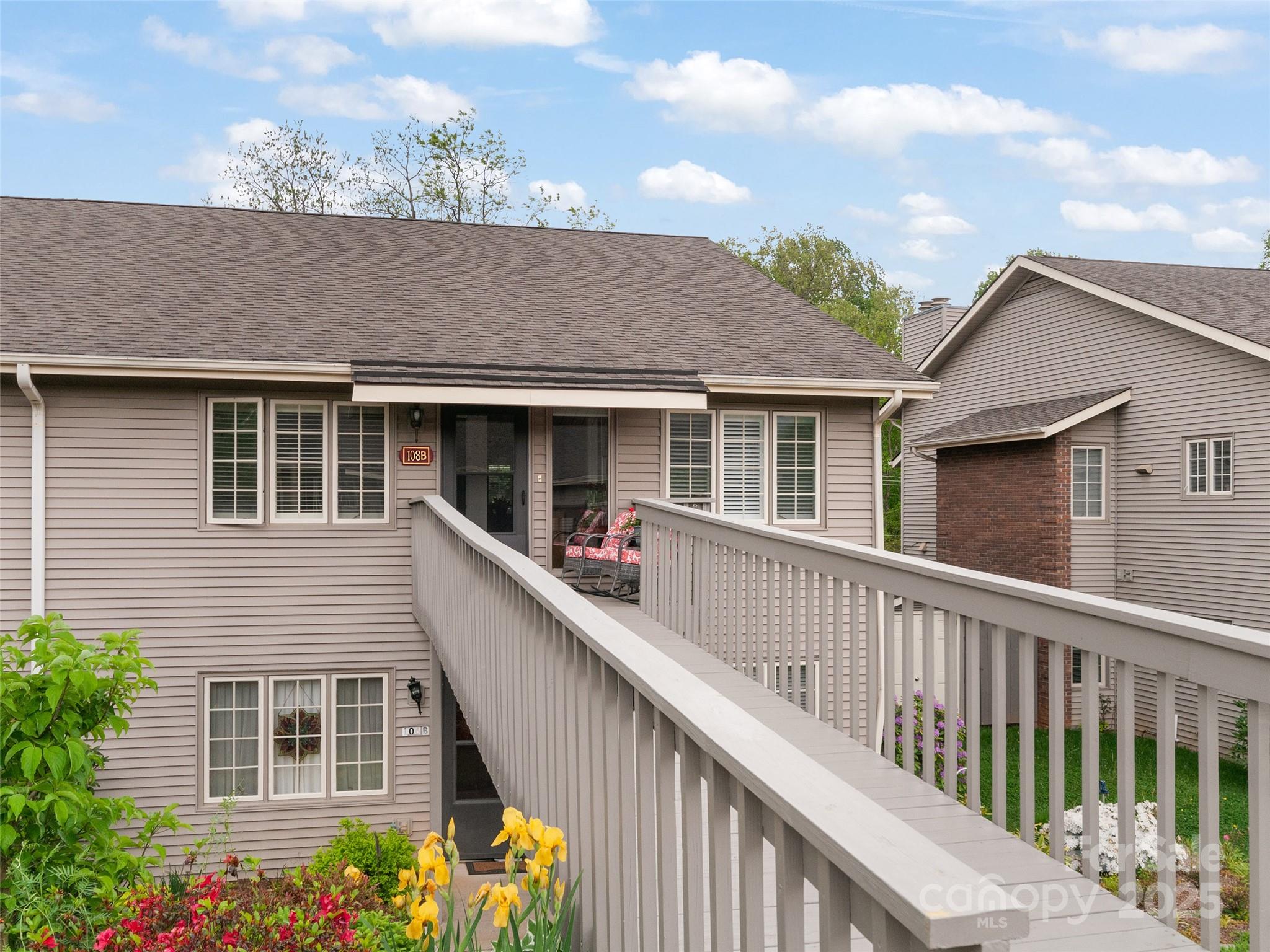 671 S Haywood Street 108b Property Photo 4