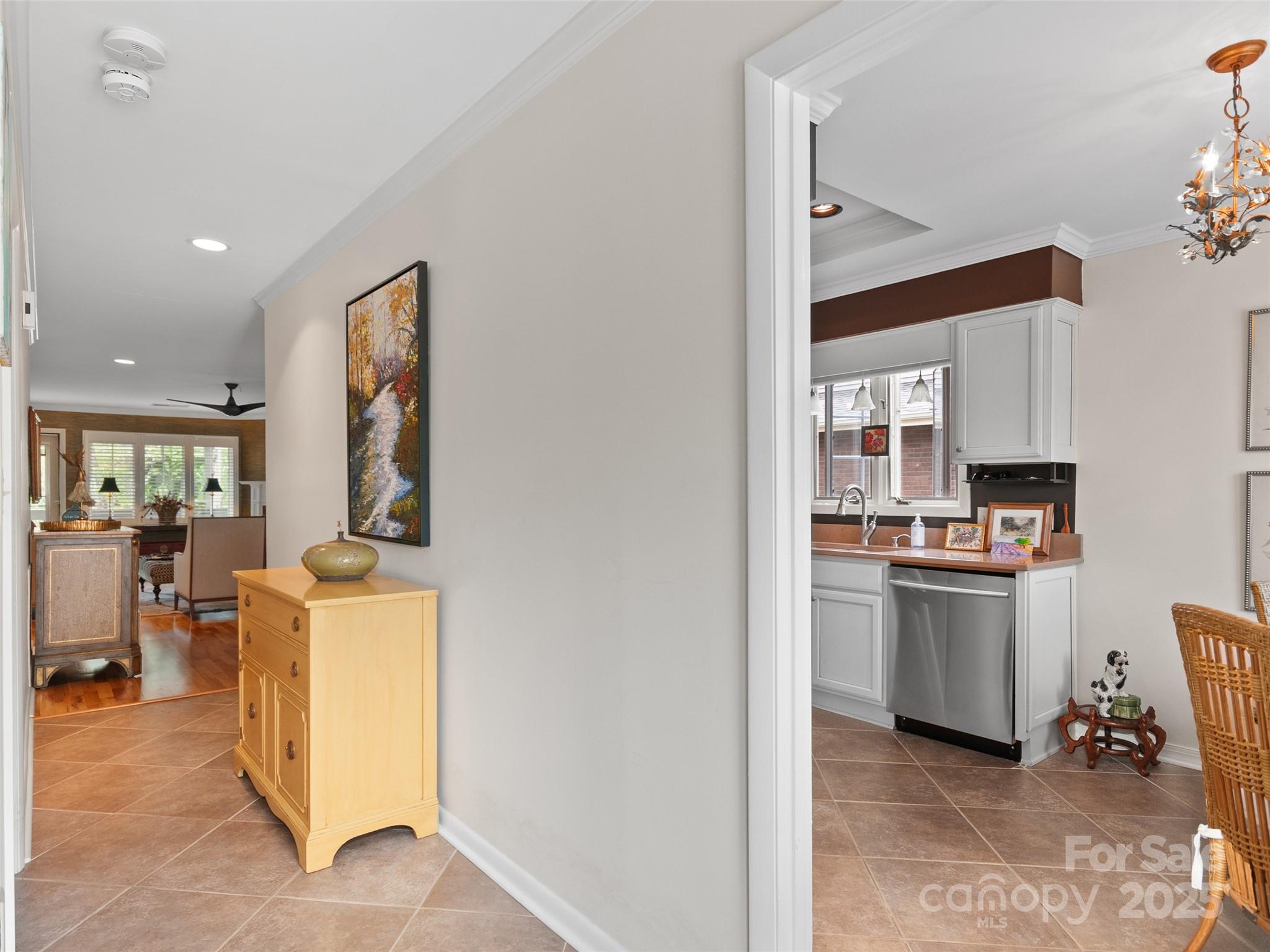 671 S Haywood Street 108b Property Photo 8