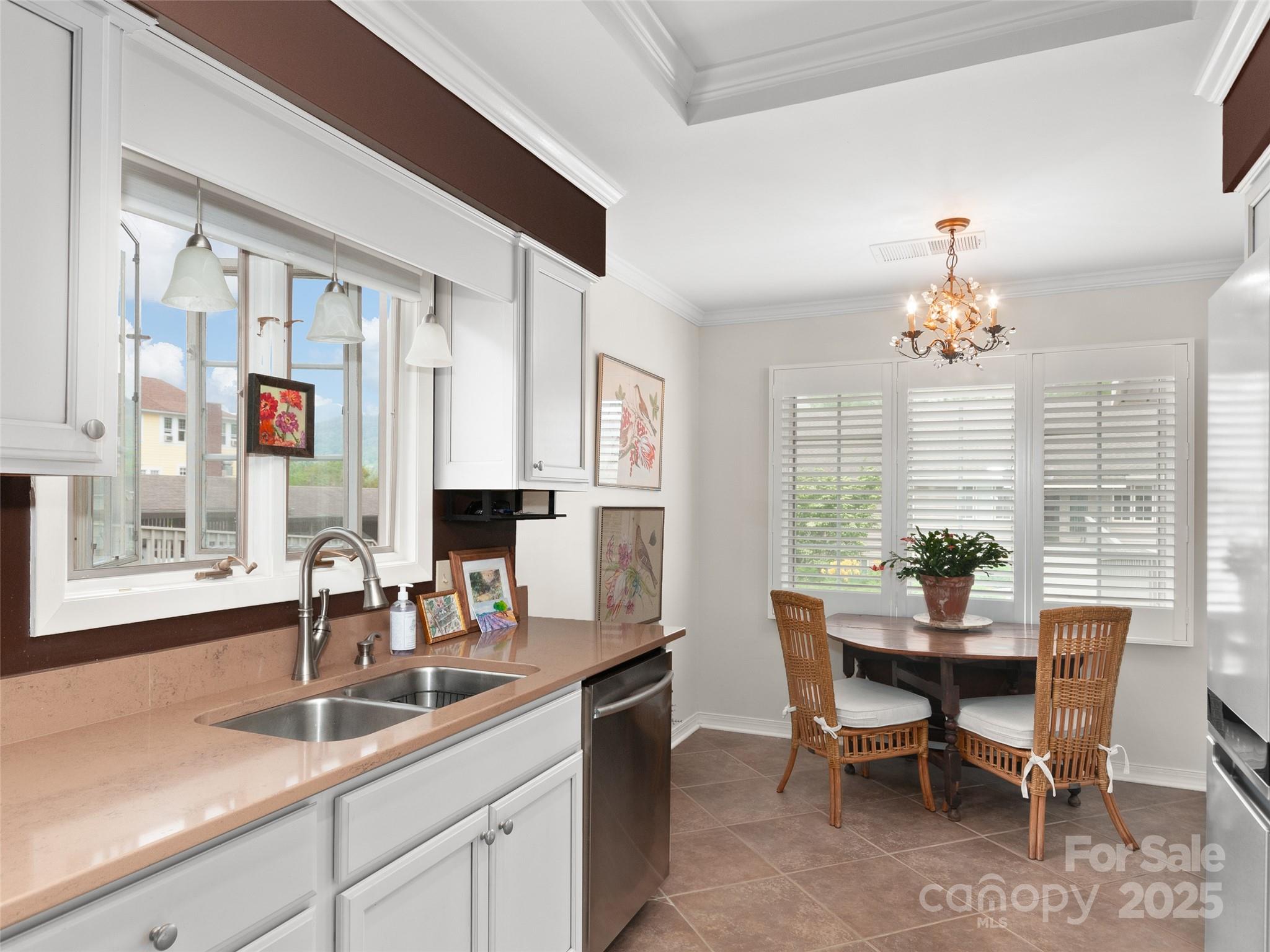 671 S Haywood Street 108b Property Photo 12