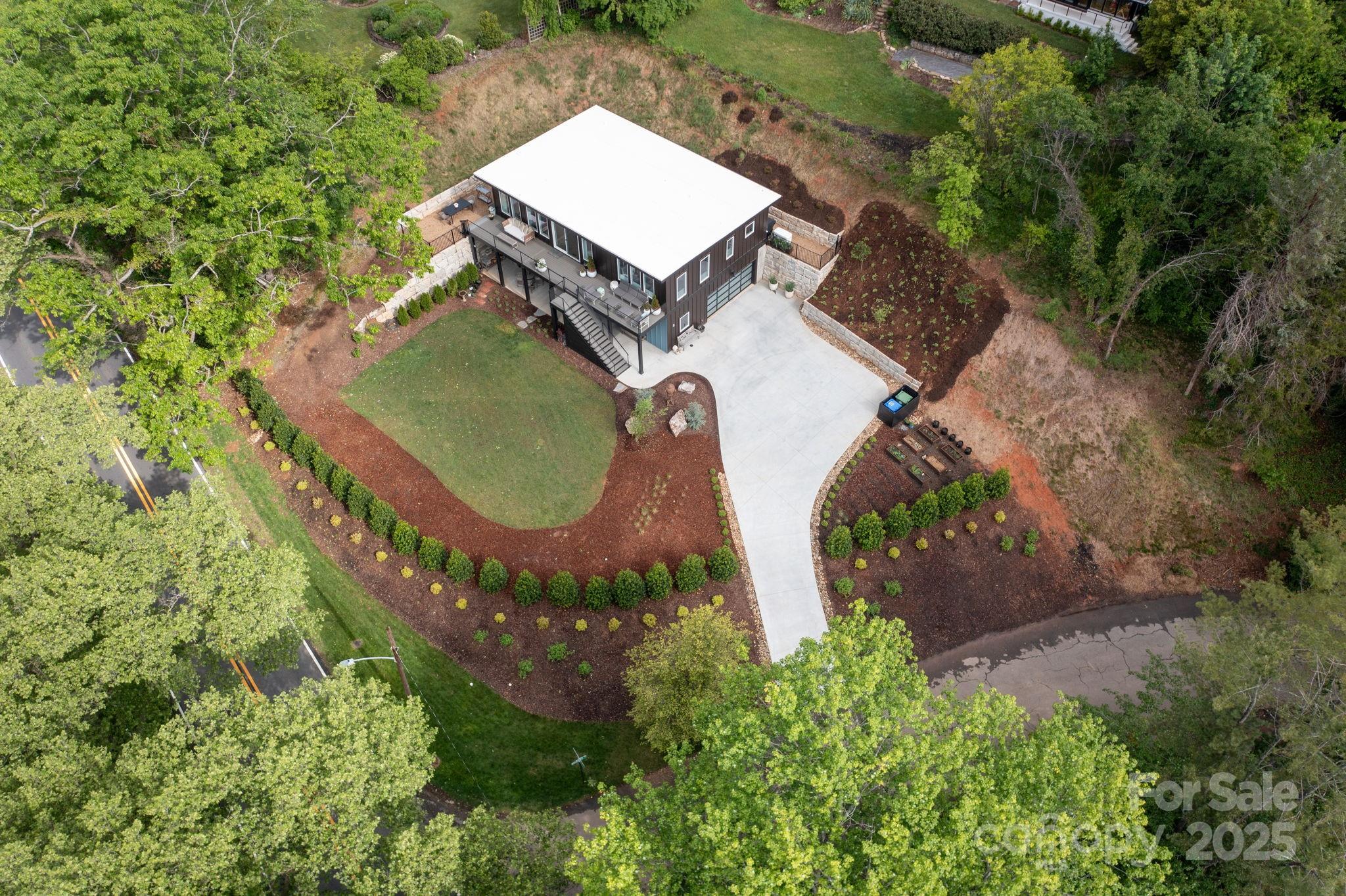 8 Midland Drive Property Photo 3