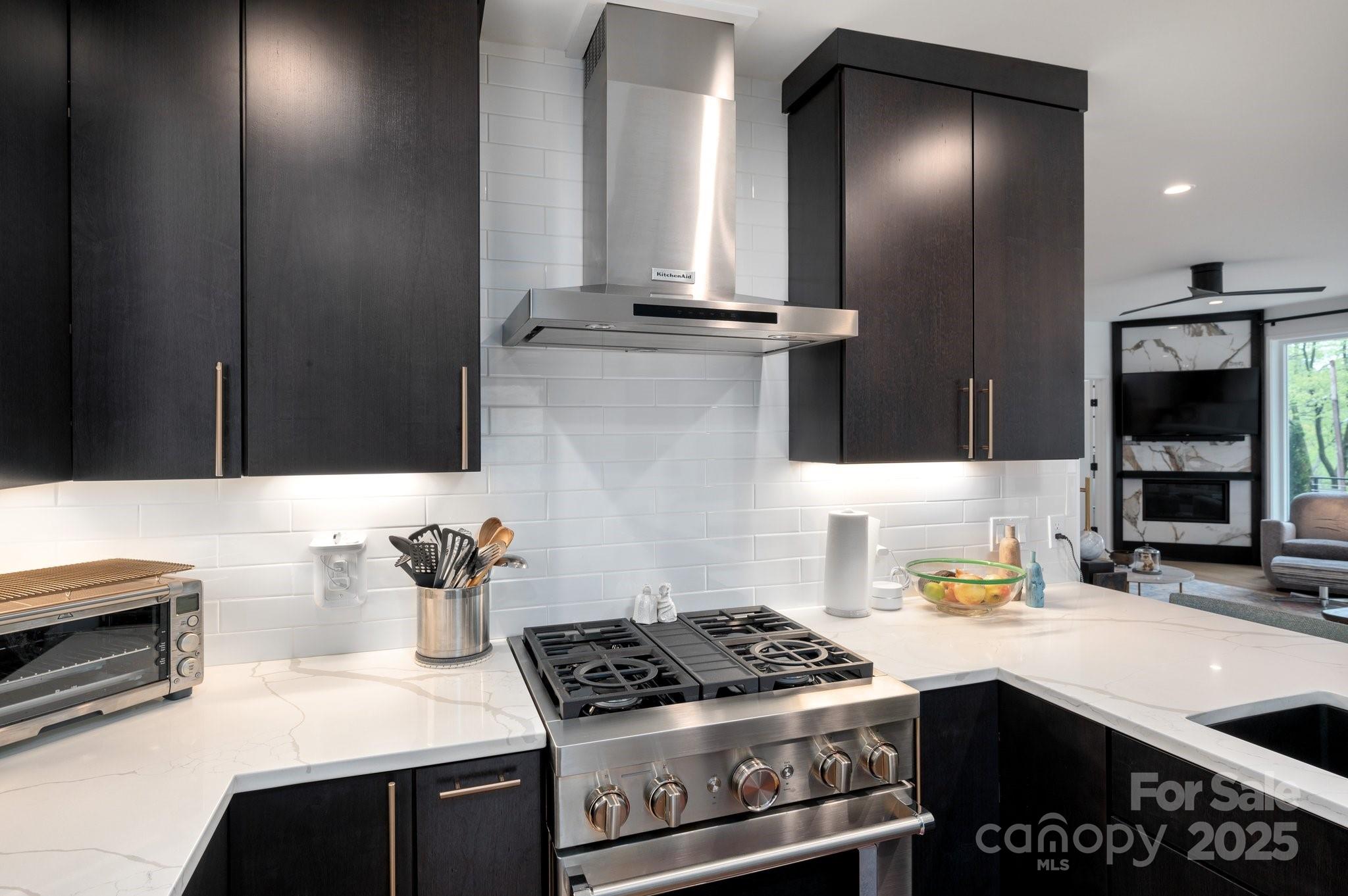 8 Midland Drive Property Photo 17