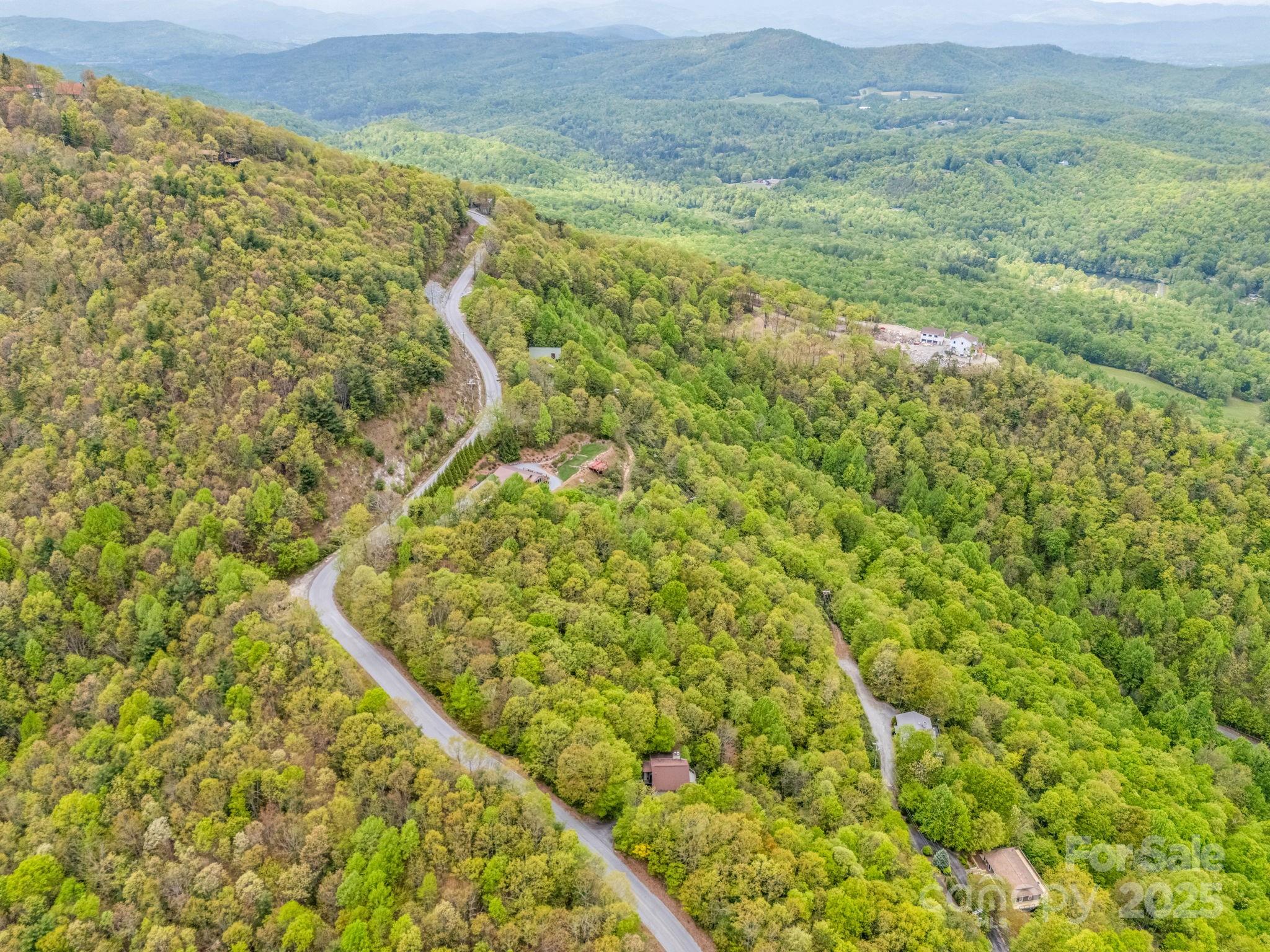 000 Pinnacle Mountain Road Property Photo 2