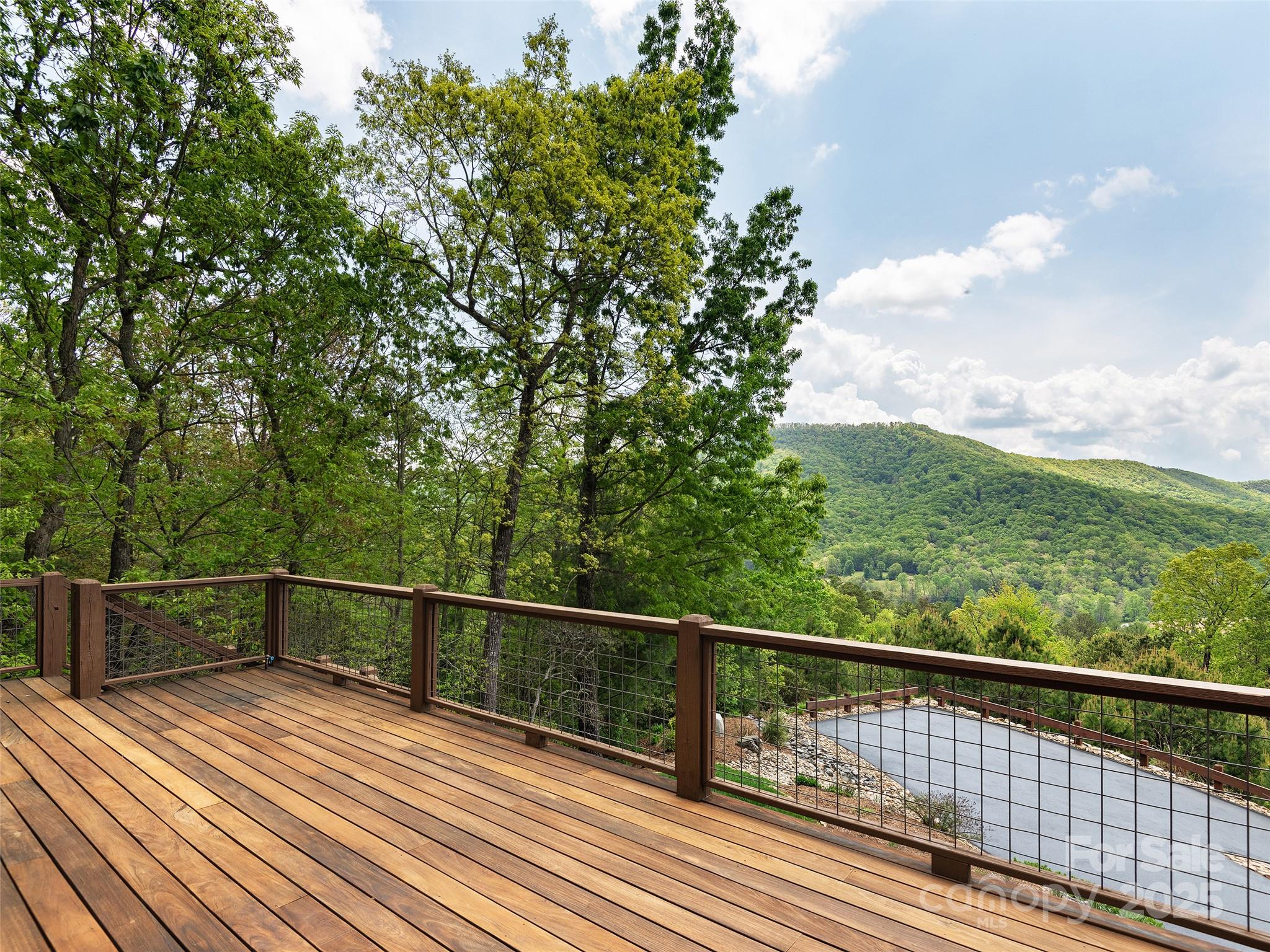 91 Watershed Way Property Photo 13