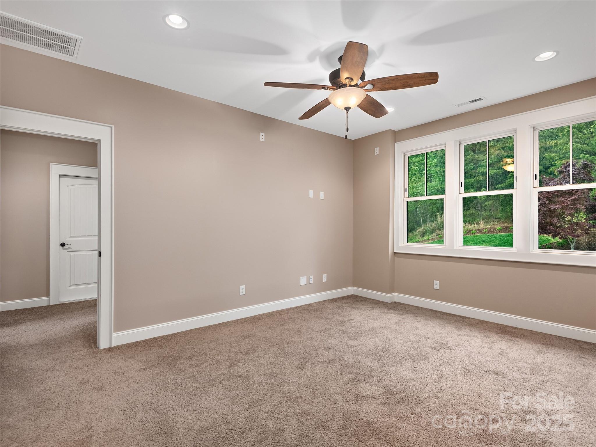 91 Watershed Way Property Photo 26