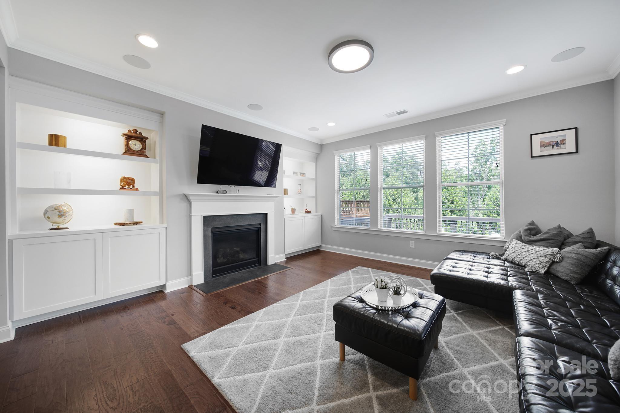 1001 Emory Lane Property Photo 11