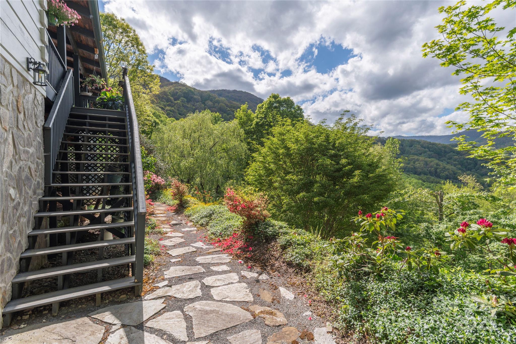 806 Twin Brook Drive 6a,6b,7a,7b Property Photo 2