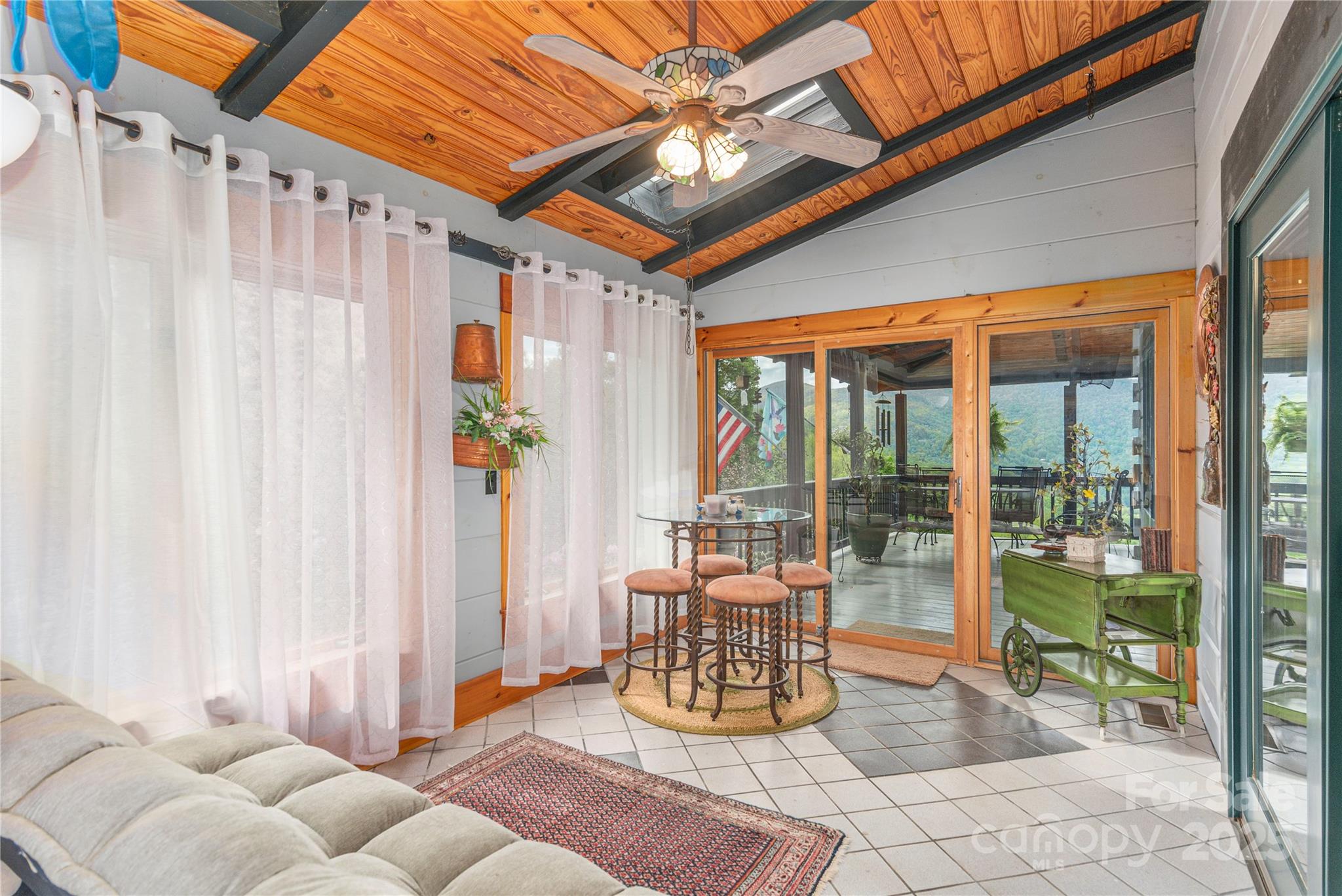 806 Twin Brook Drive 6a,6b,7a,7b Property Photo 11