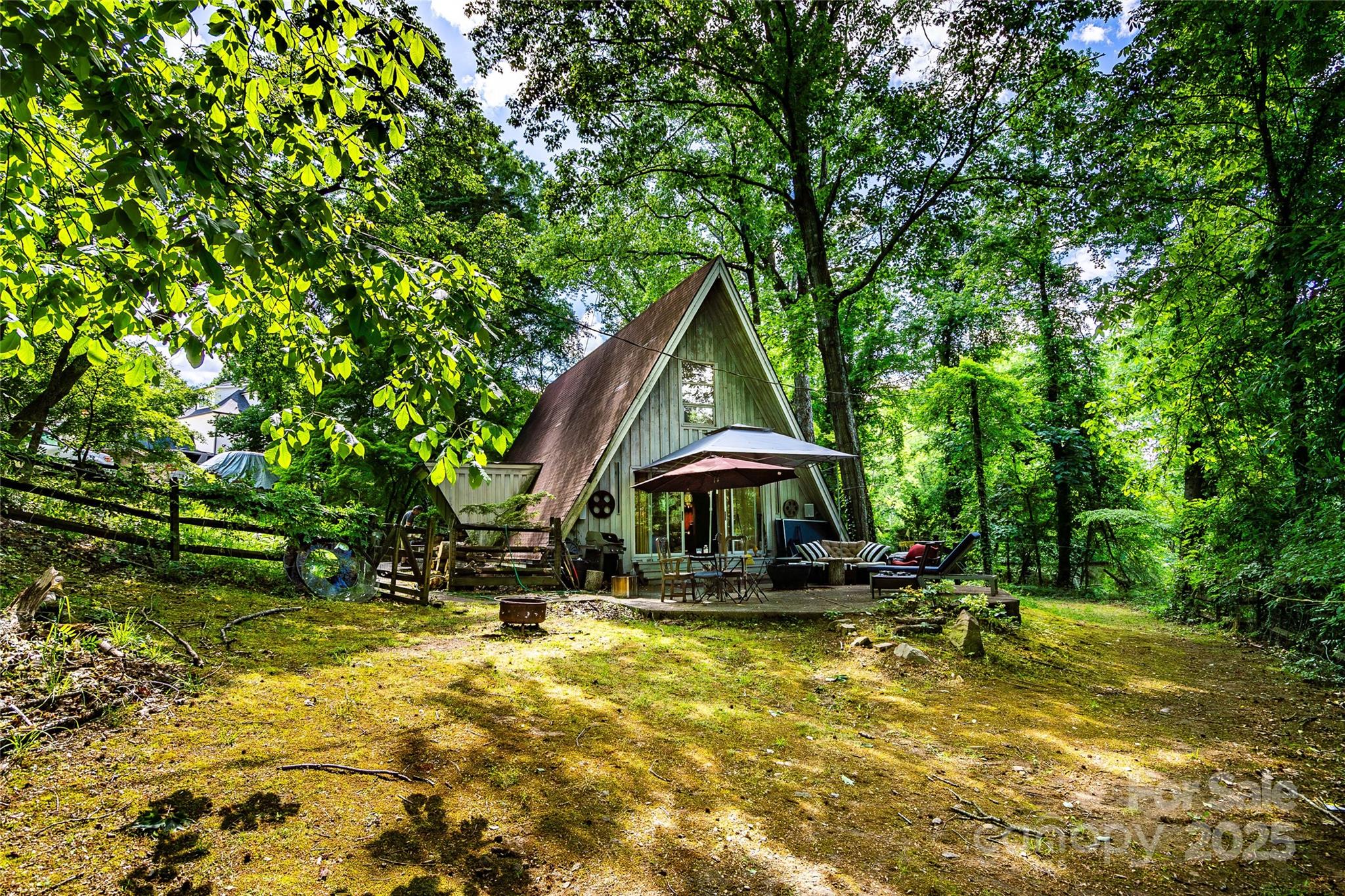 6516 Sharon Hills Road Property Photo