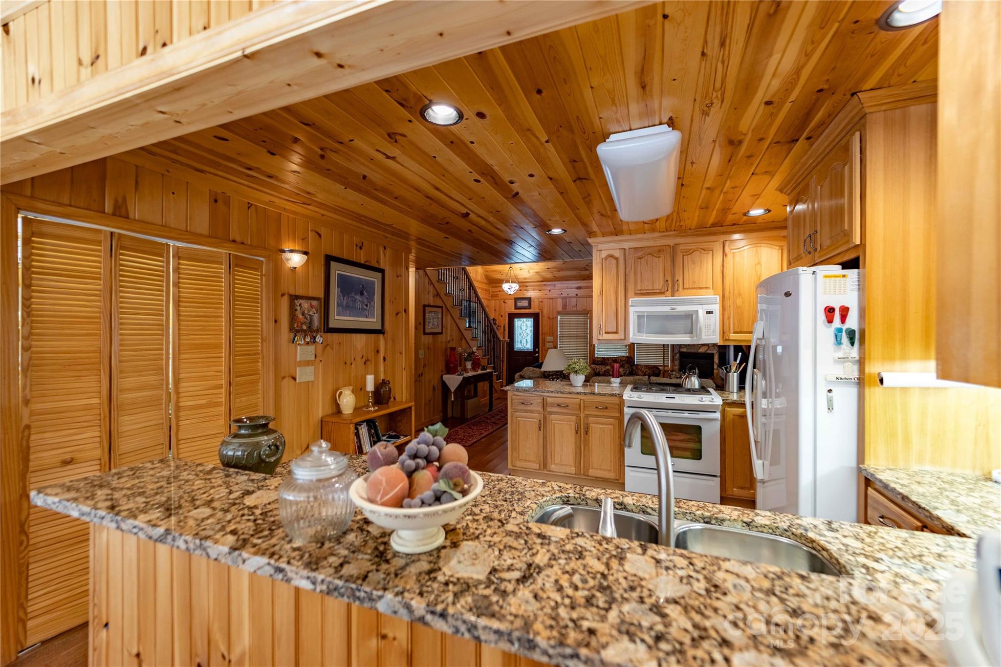 1053 Rich Hill Mountain Road Property Photo 9