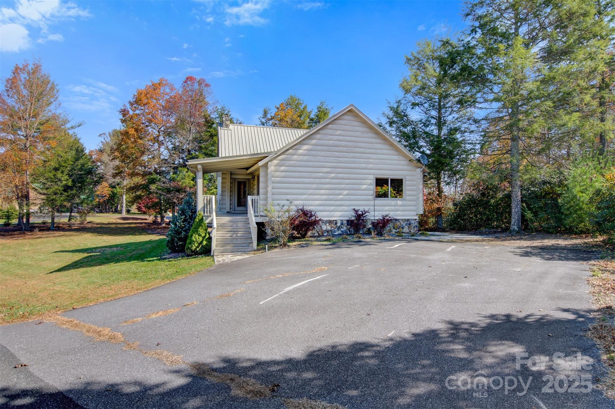 969 Twin Bridges Drive Property Photo 34