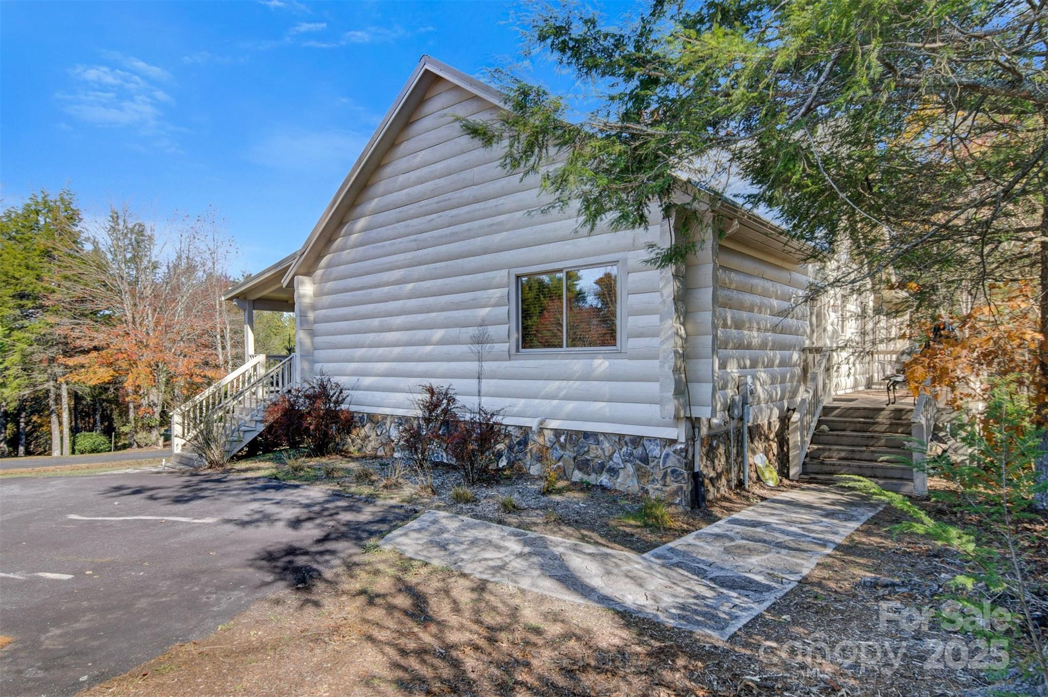 969 Twin Bridges Drive Property Photo 35