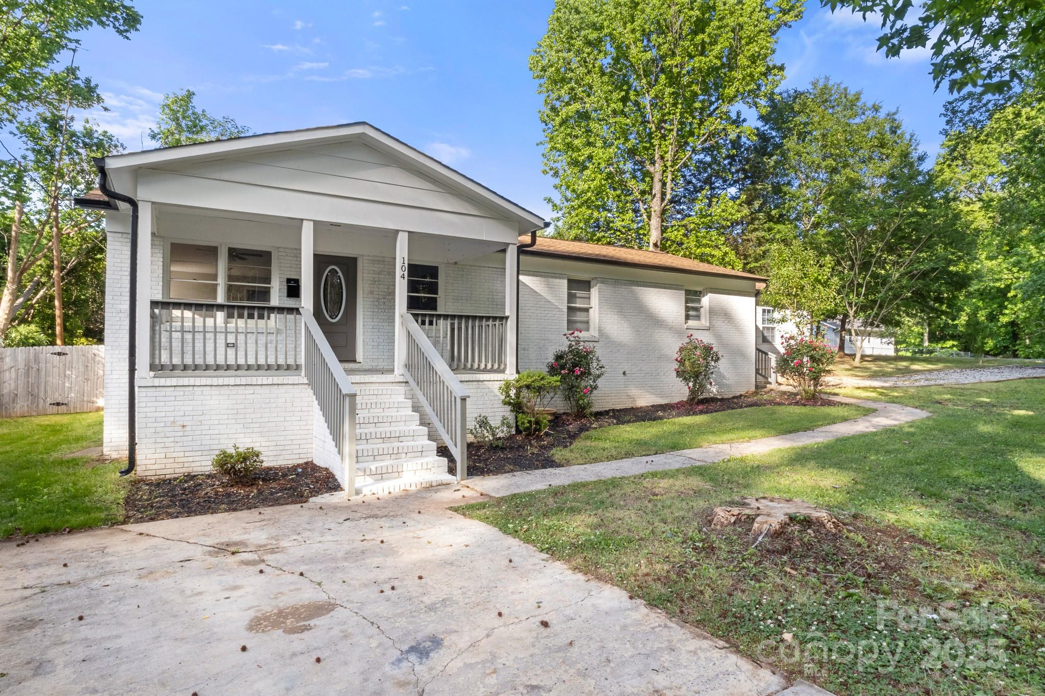 104 Berry Street Property Photo 1