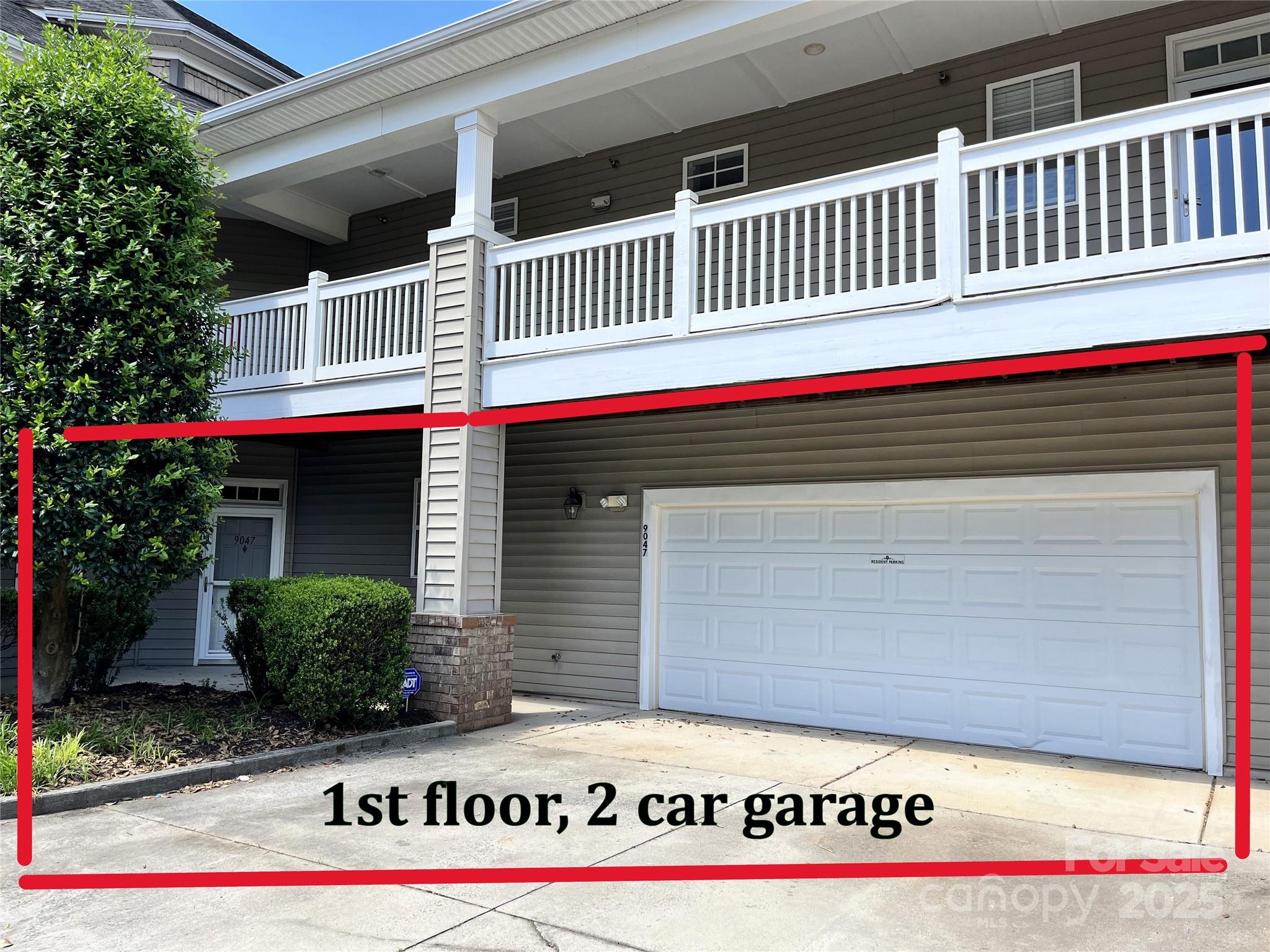 9047 Rosalyn Glen Road Property Photo 3