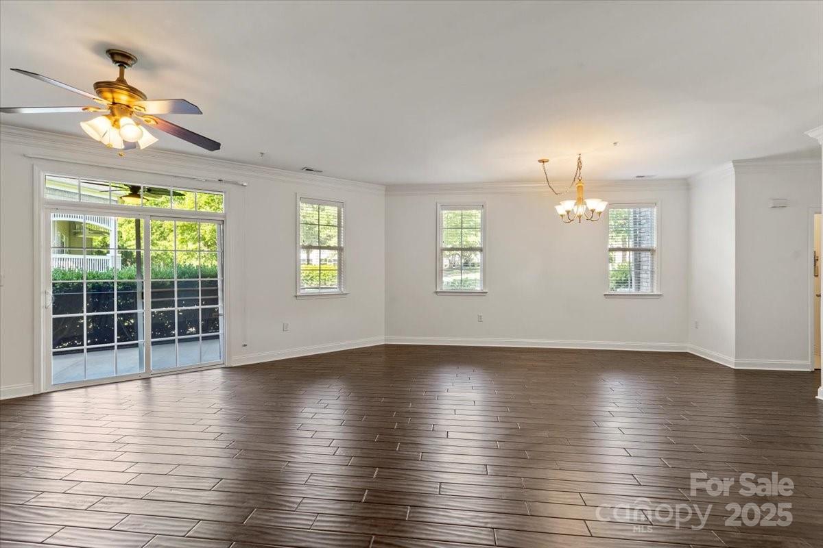 9047 Rosalyn Glen Road Property Photo 11