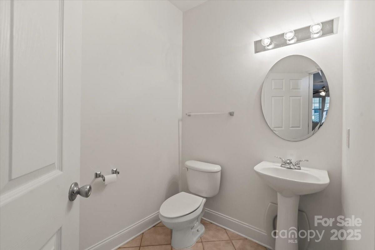 9047 Rosalyn Glen Road Property Photo 13