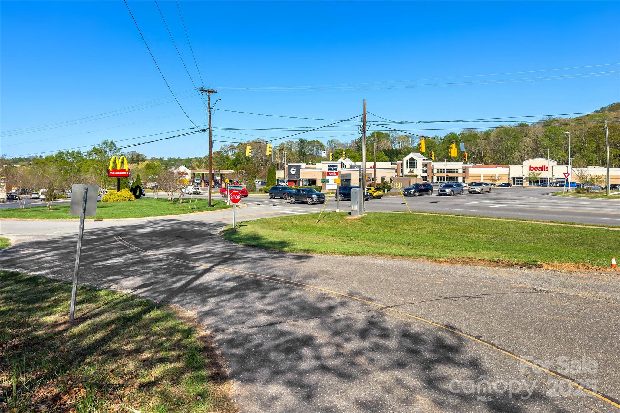 36 & 50 Catawba Avenue Property Photo 6