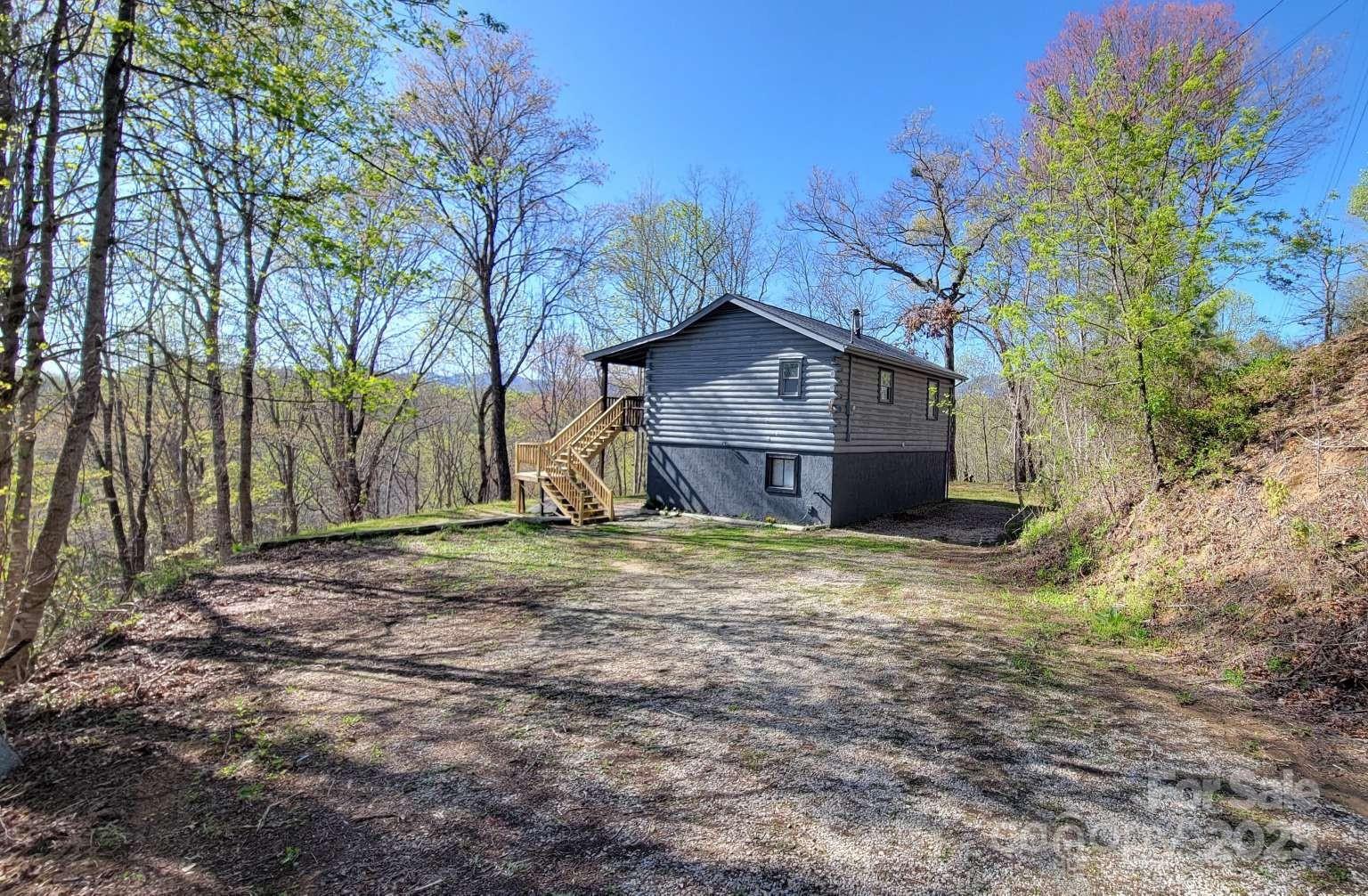 389 Lily Lane Property Photo