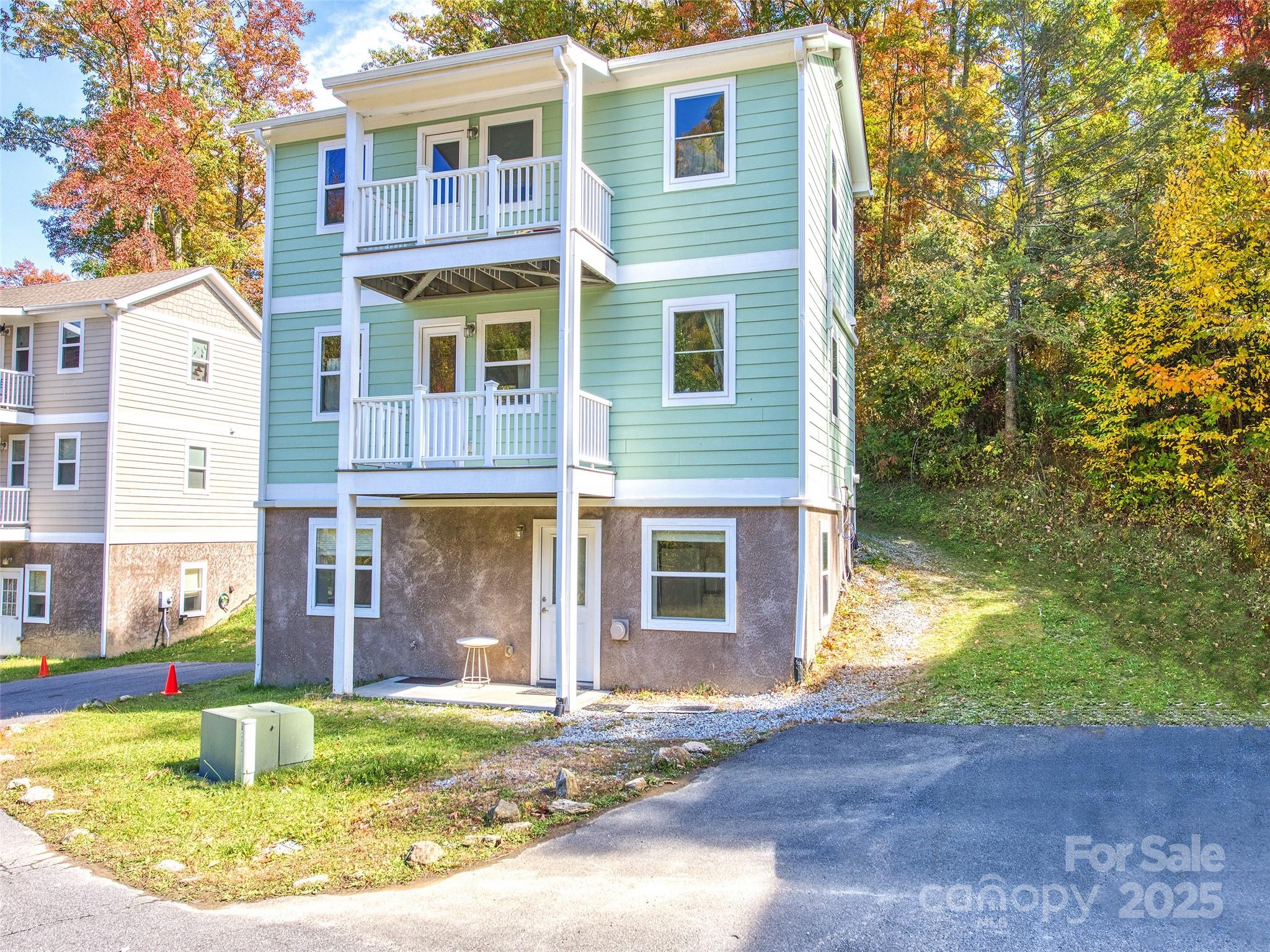 12 Lila Lane Property Photo 1