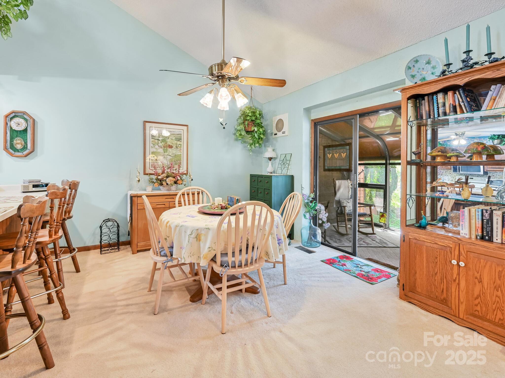 306 Woodfield Drive Property Photo 9