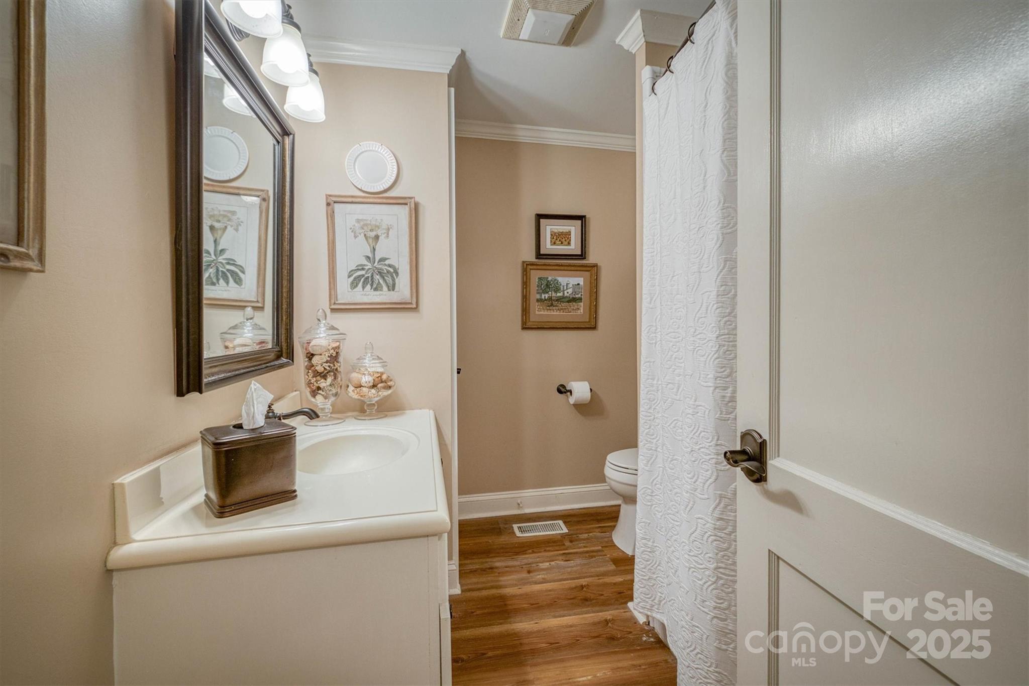 1026 Shelby Lane Property Photo 23