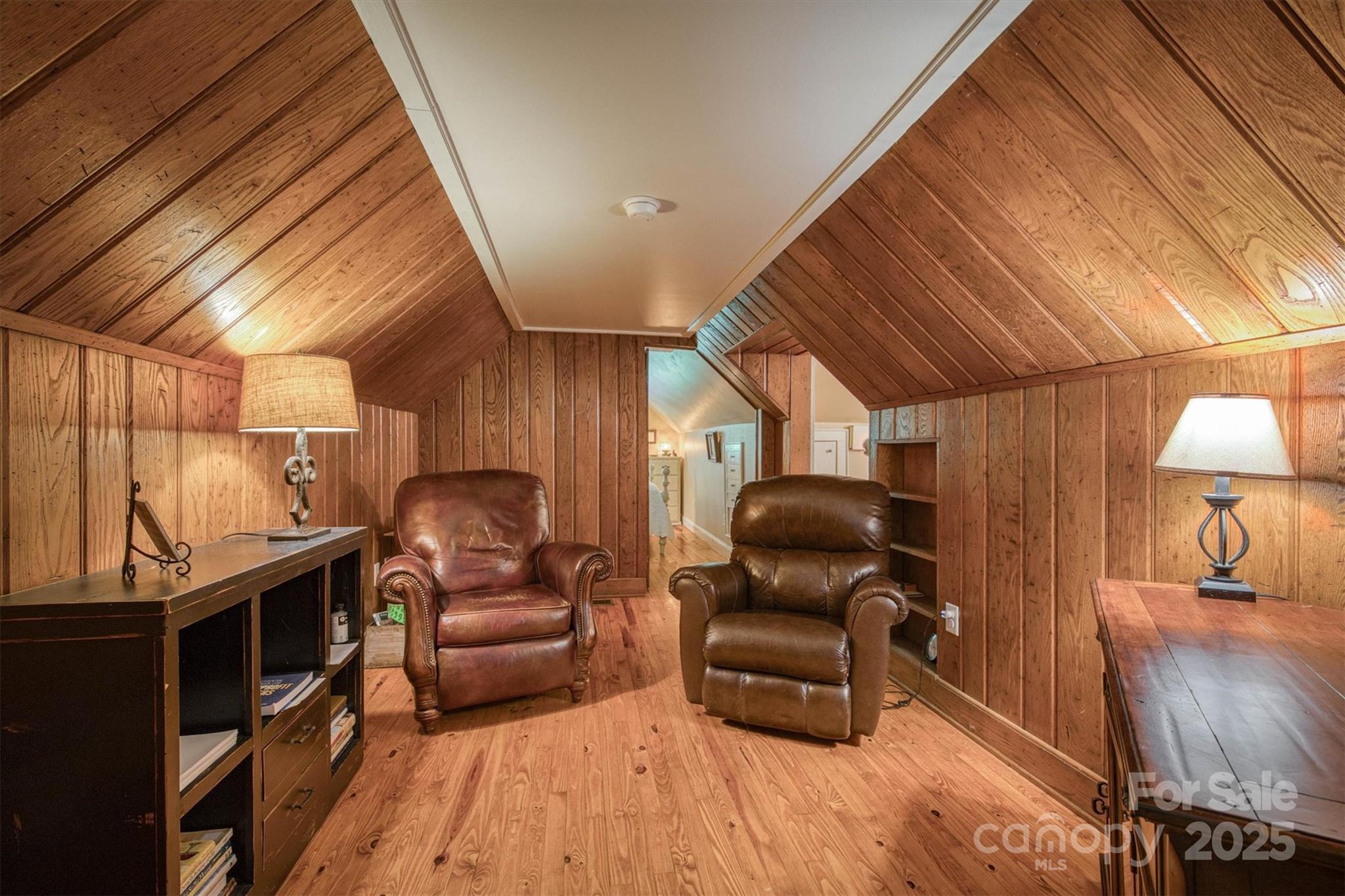 1026 Shelby Lane Property Photo 33