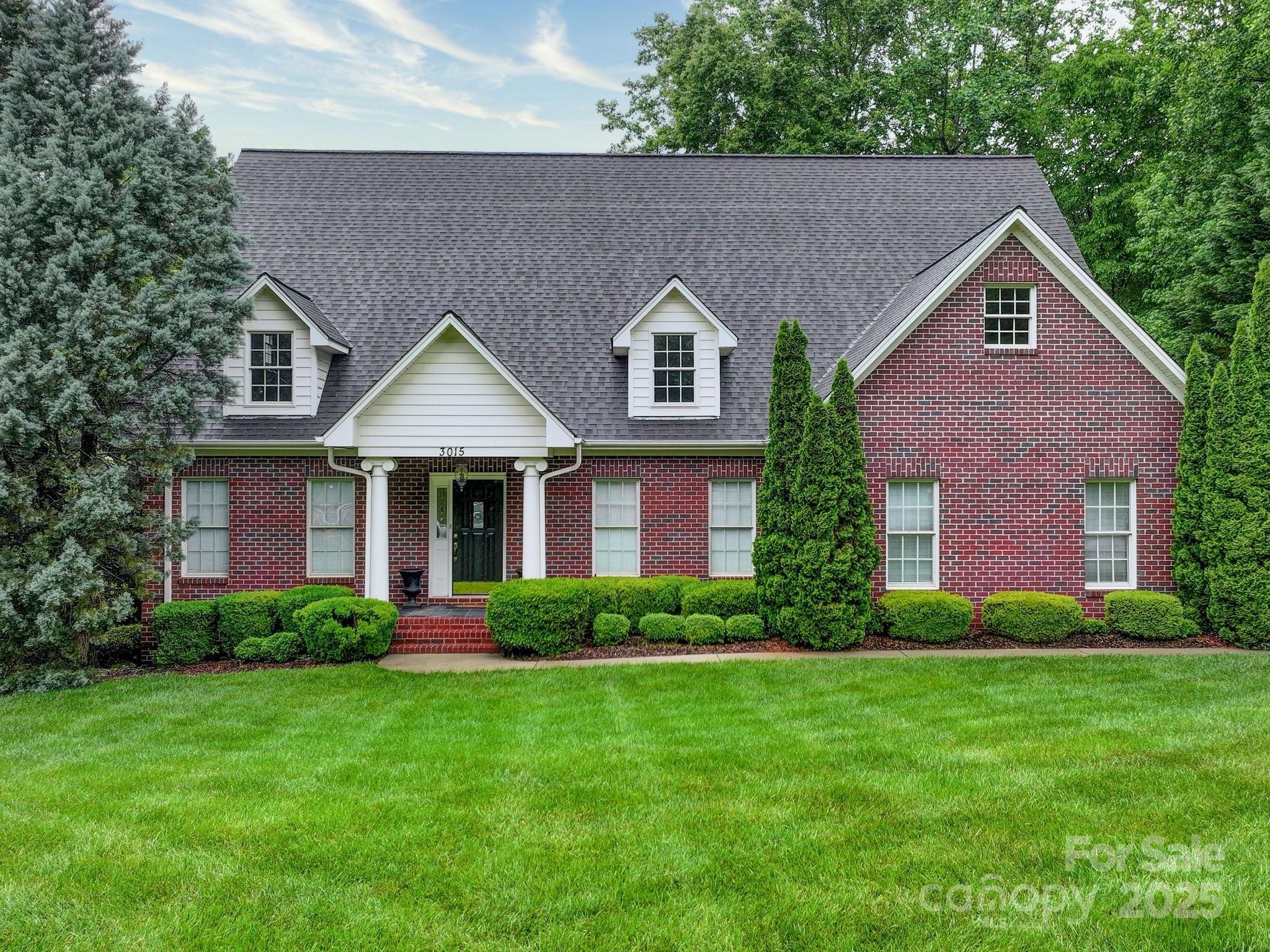 3015 Hamptonbrook Drive Property Photo 1
