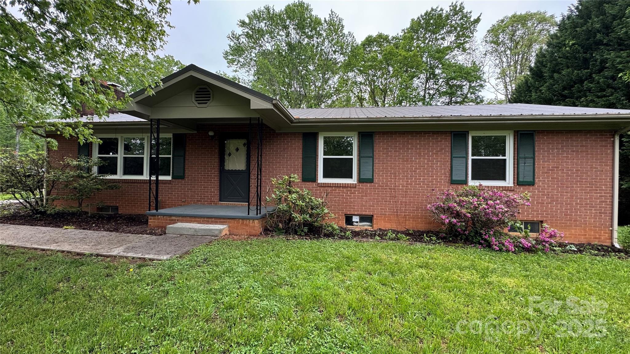 105 Cooper Drive Property Photo 1