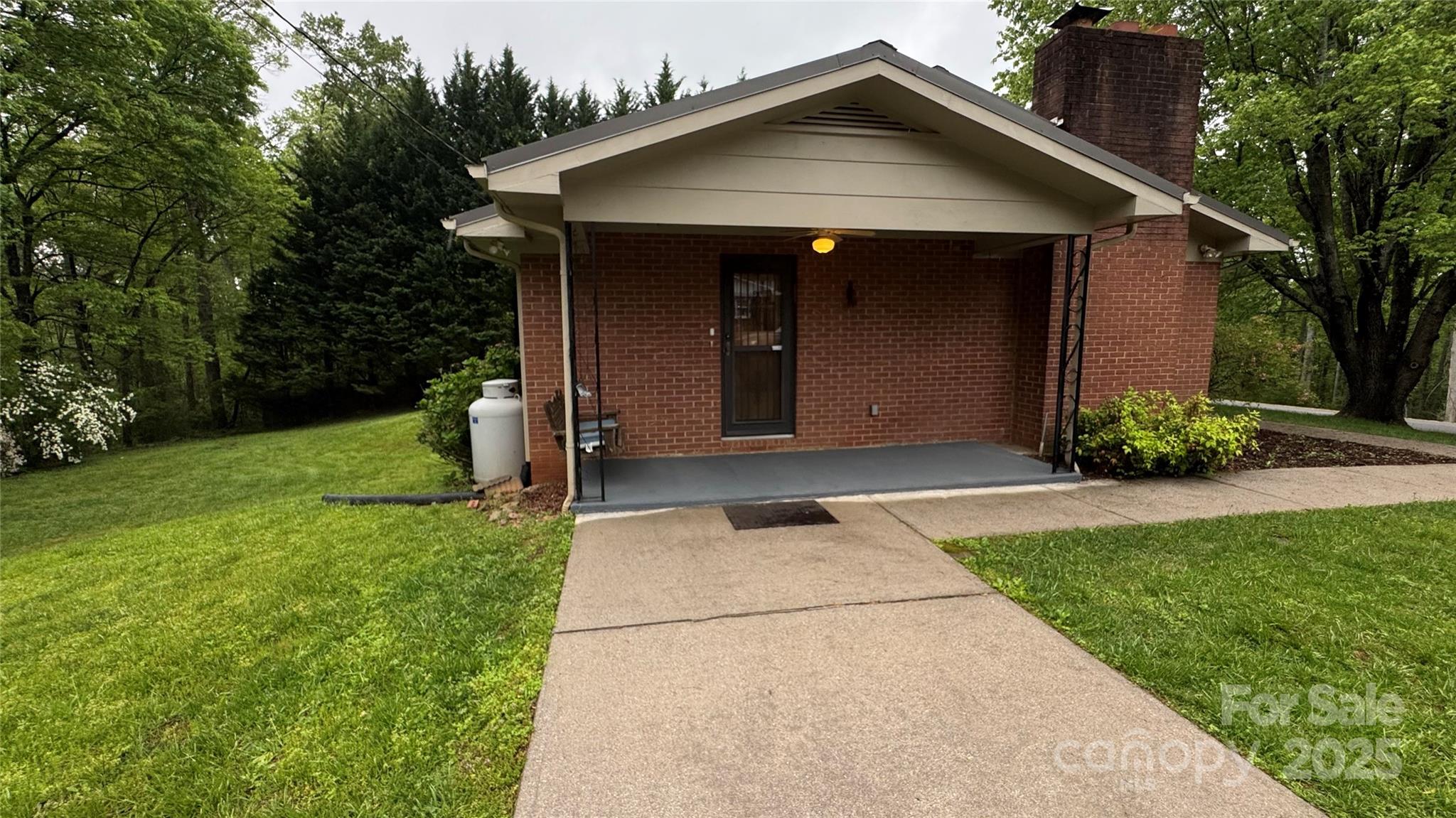 105 Cooper Drive Property Photo 2